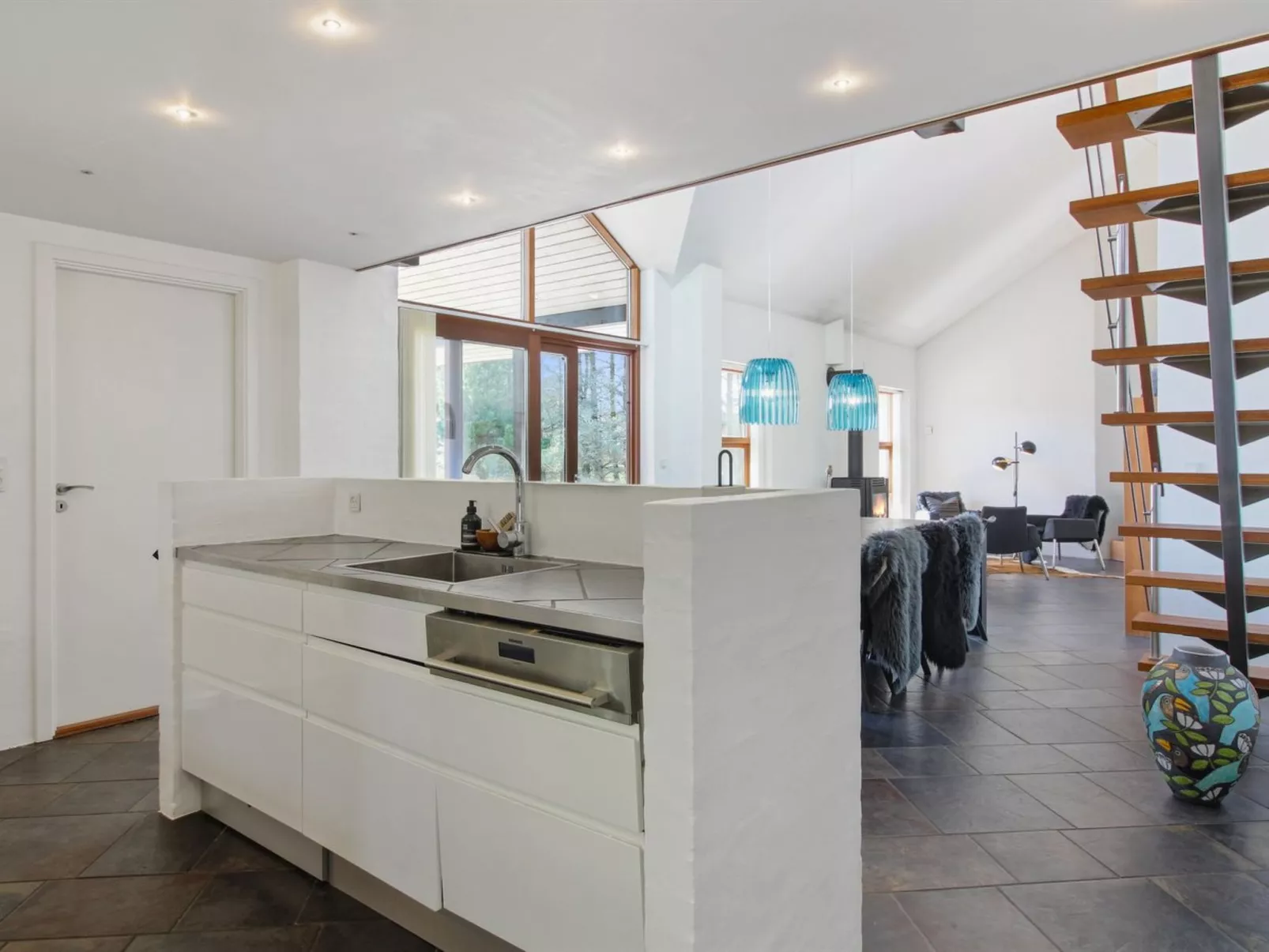 "Maiti" - 300m from the sea - Binnen