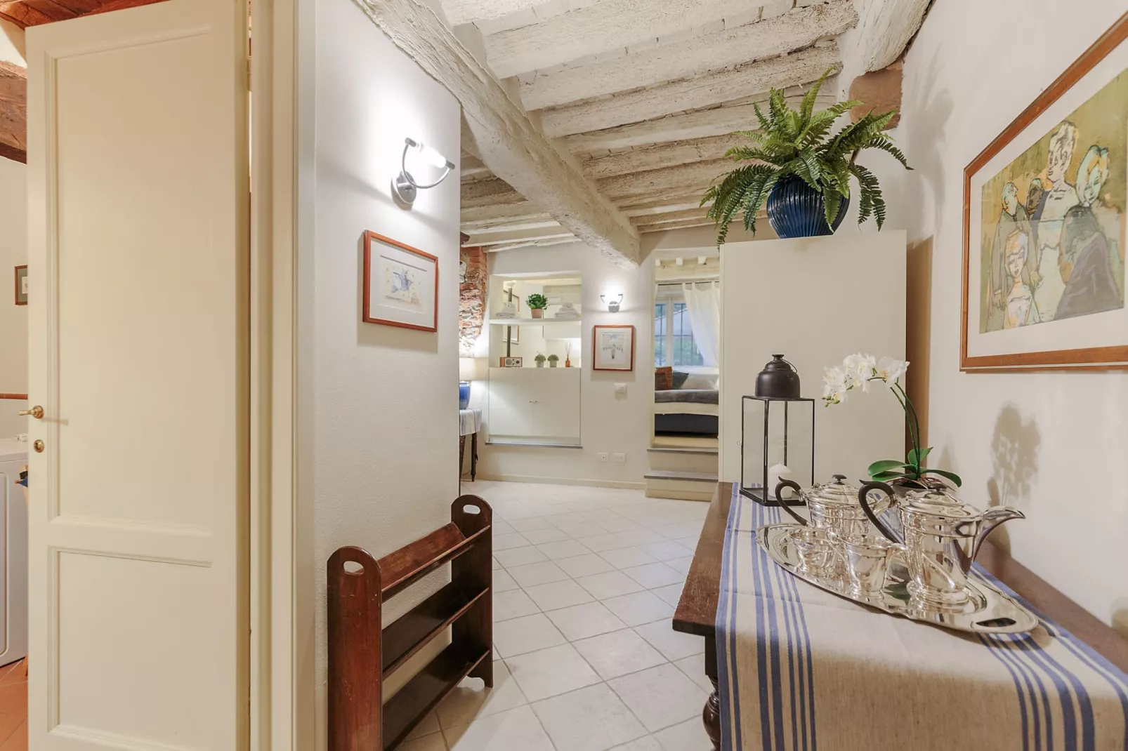The 1400's Apartment - Eetkamer