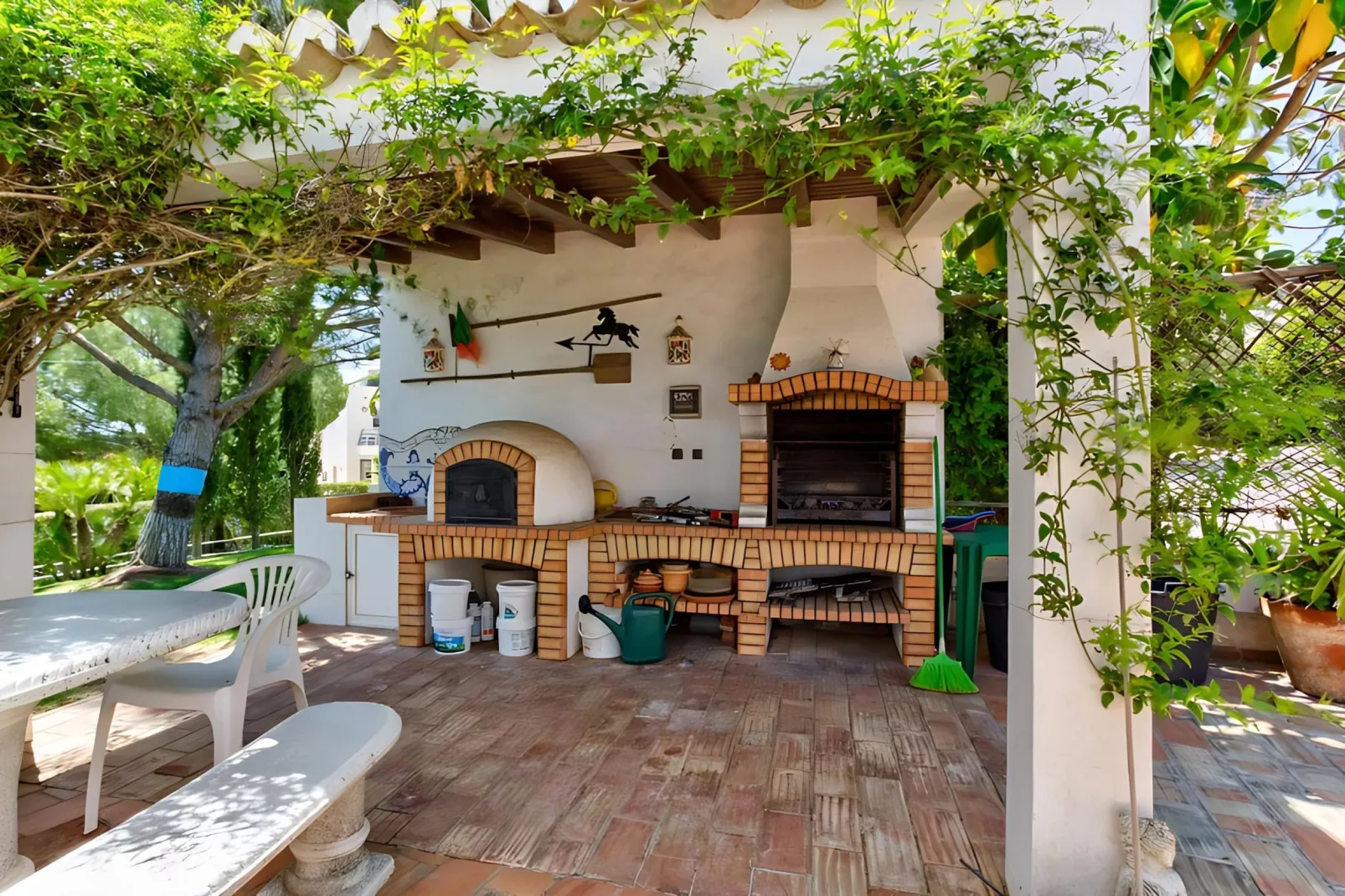 Jacarandá Apartment in Quinta Velha by GT House - Terrasbalkon