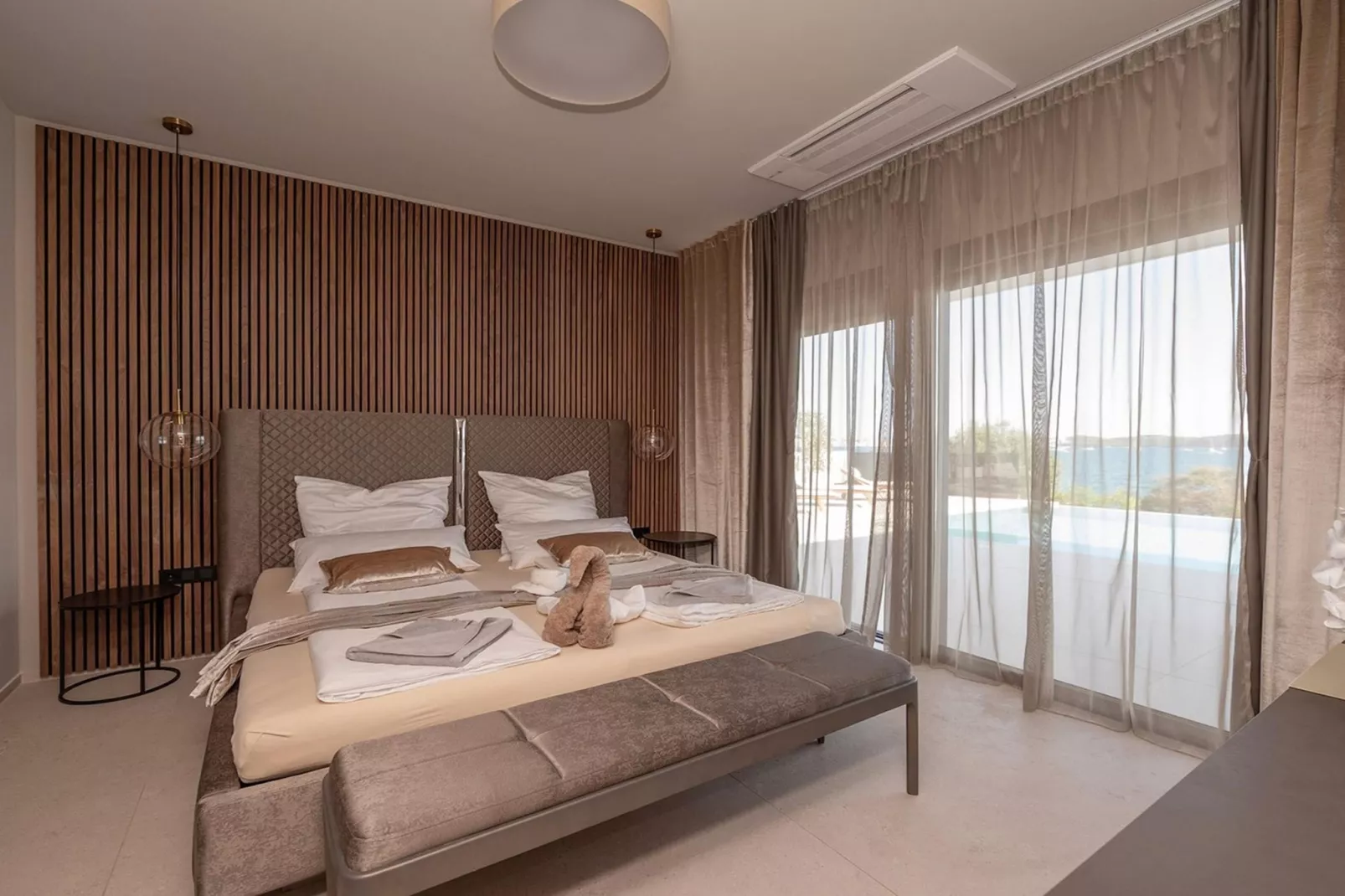 Luxury Beachfront Villa Malia Trogir with Pool - Slaapkamer