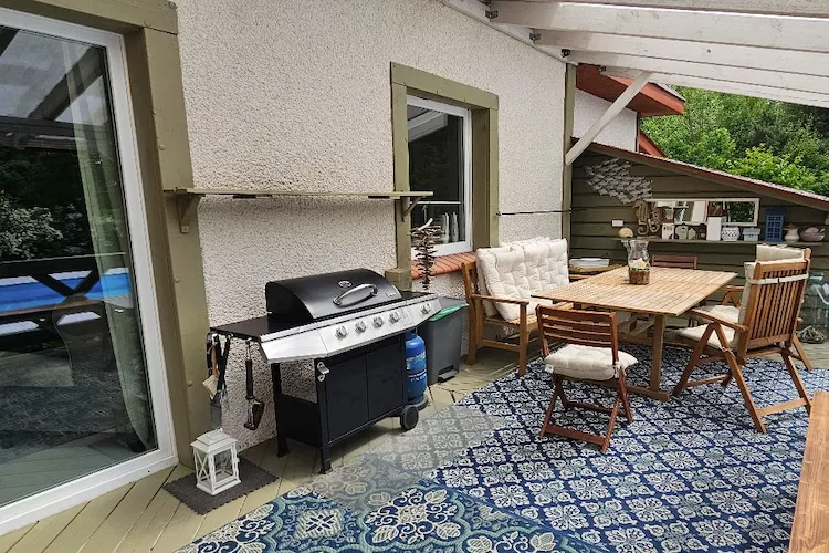 Dom wakacyjny z basenem w Kielnie - Terrasbalkon