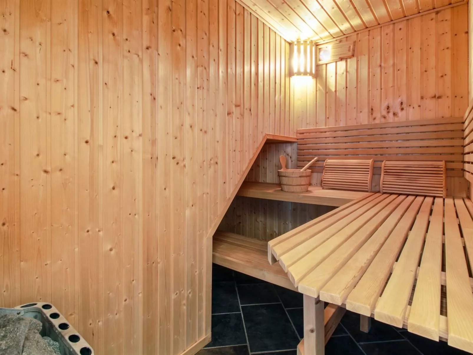 "Maiti" - 300m from the sea - Binnen