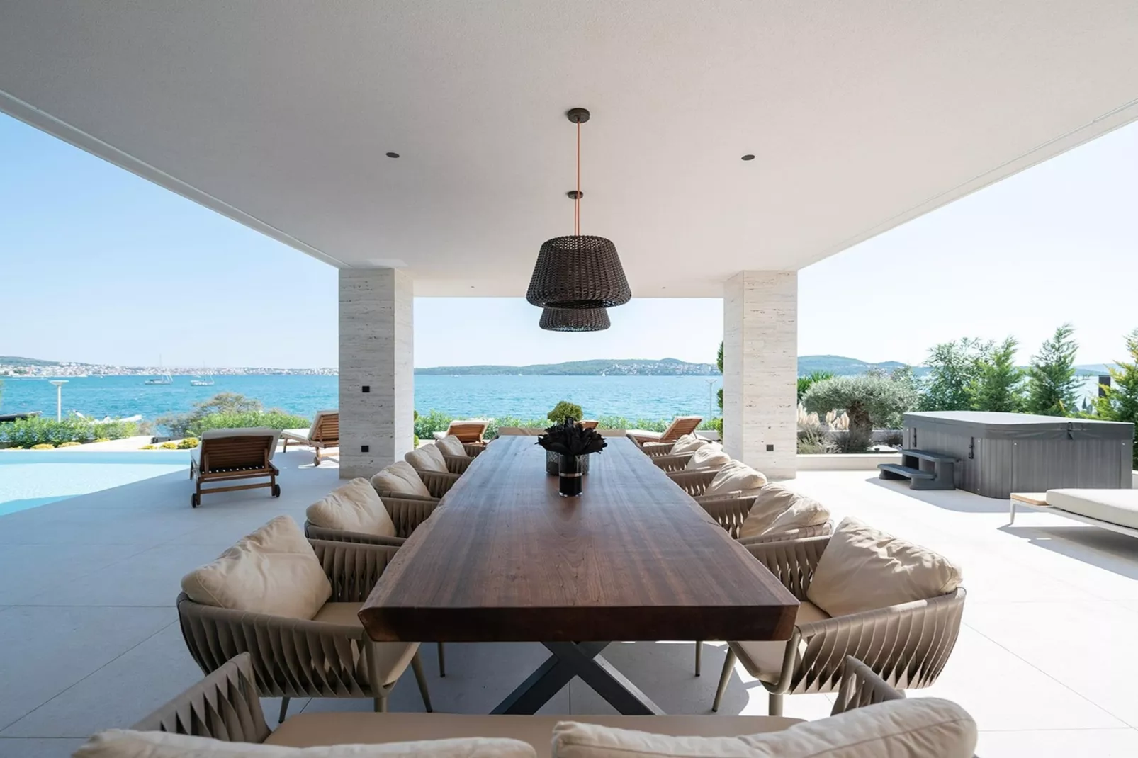 Luxury Beachfront Villa Malia Trogir with Pool - Terrasbalkon