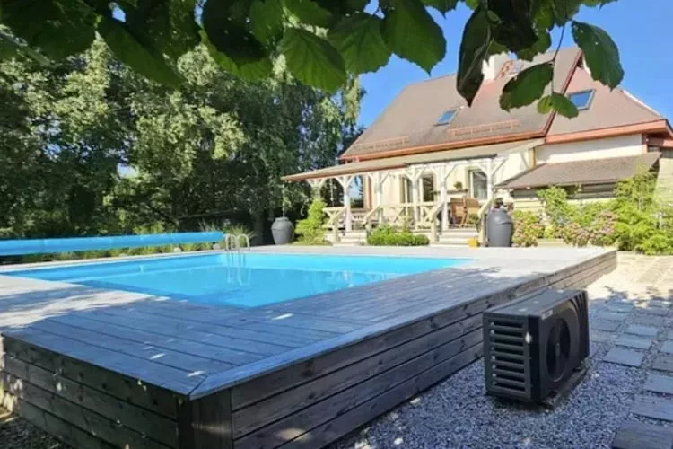 Dom wakacyjny z basenem w Kielnie - Buitenkant zomer