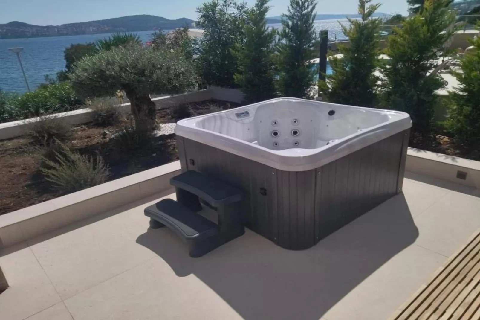 Luxury Beachfront Villa Malia Trogir with Pool - Faciliteiten