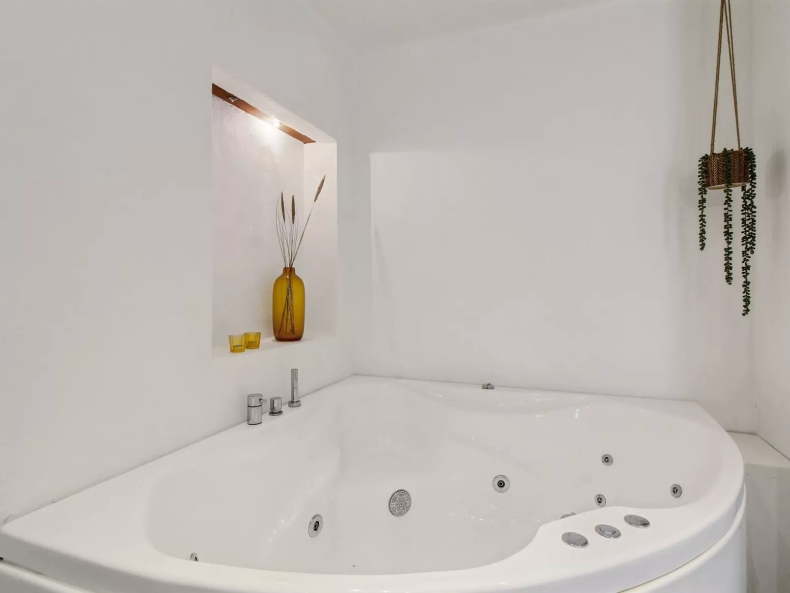 "Maiti" - 300m from the sea - Binnen