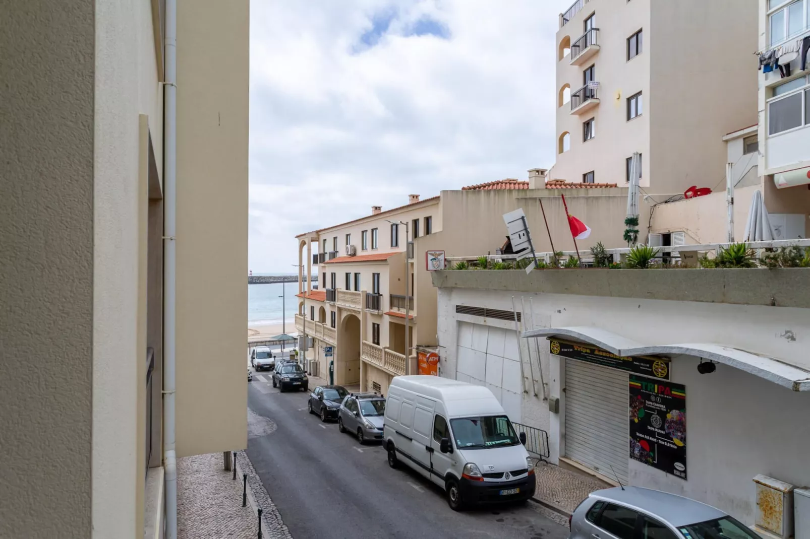 Sesimbra Beach Apartment by GT House - Uitzicht zomer