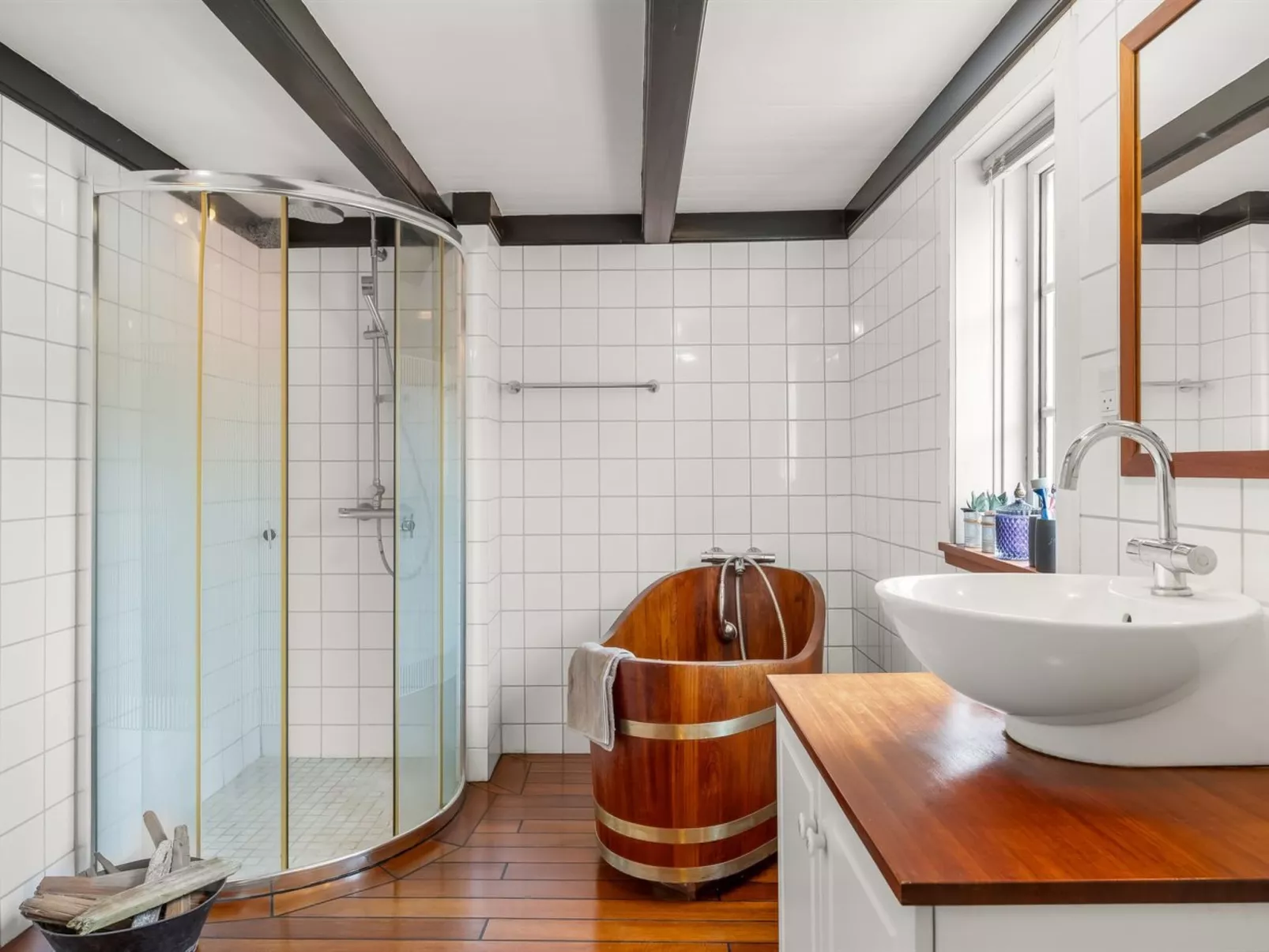 "Reika" - 500m from the sea - Binnen