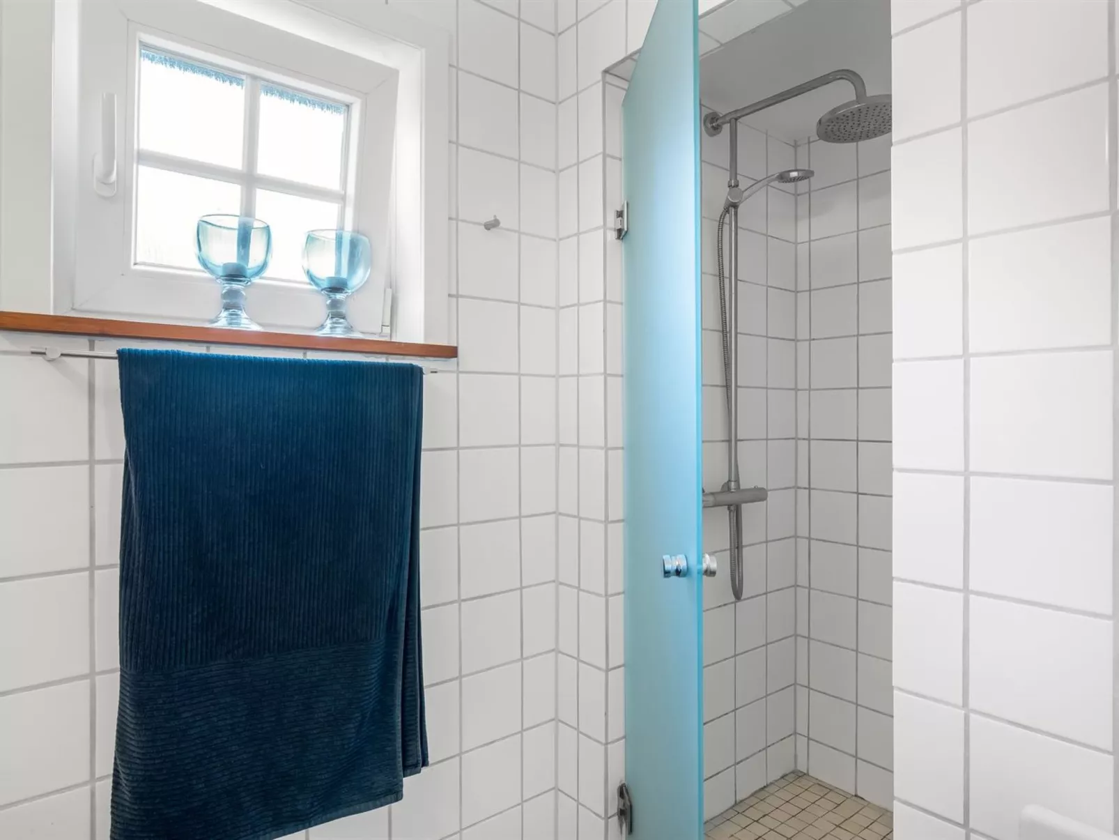 "Reika" - 500m from the sea - Binnen