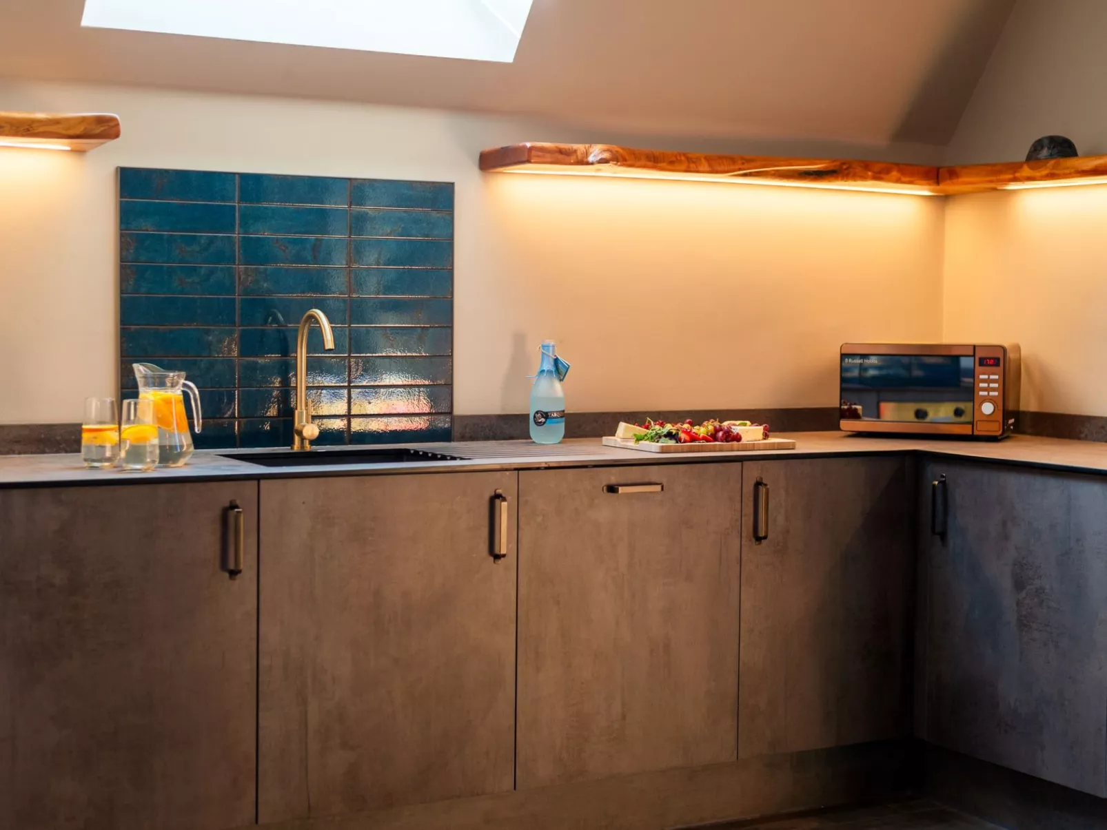 Beach & Lobster House - Binnen