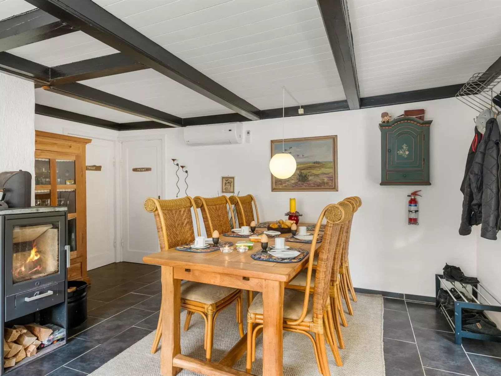 "Reika" - 500m from the sea - Binnen