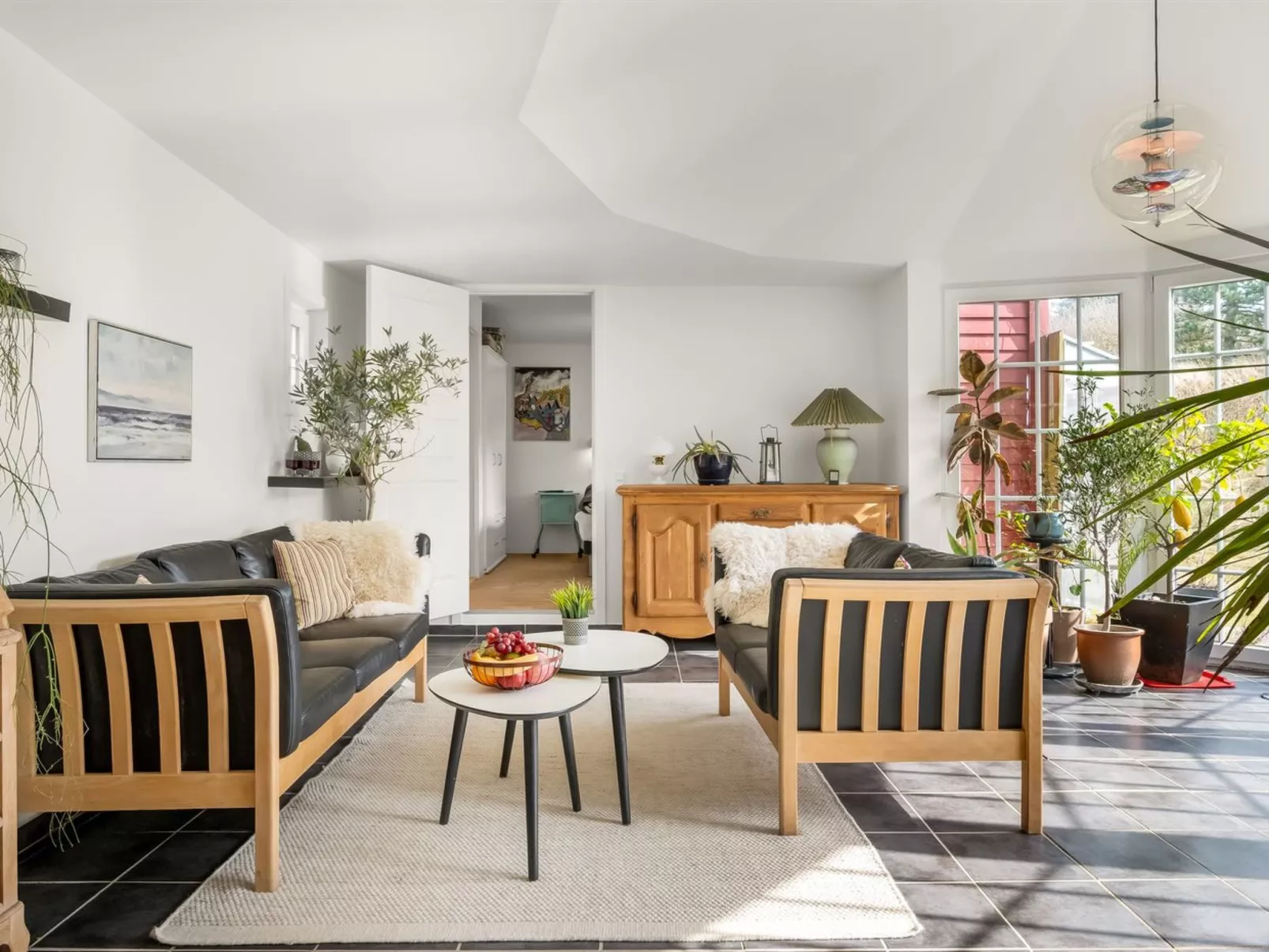 "Reika" - 500m from the sea - Binnen