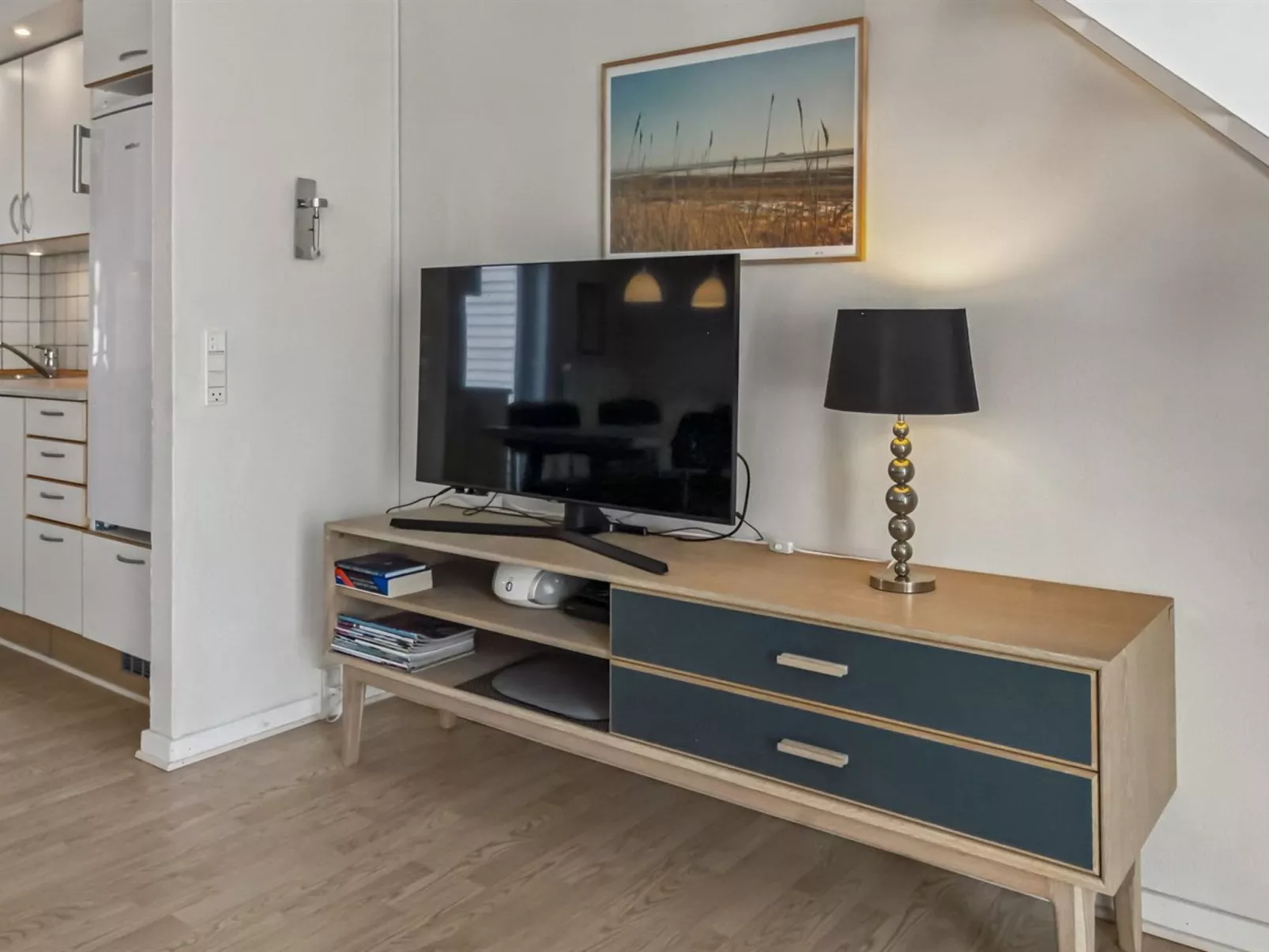 "Nayana" - 2.3km from the sea - Binnen