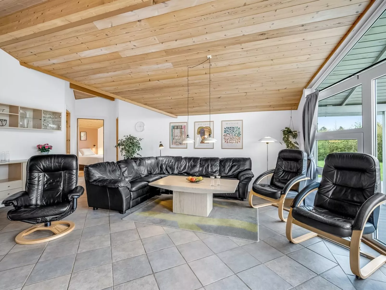 "Ingbritt" - 700m to the fjord - Binnen