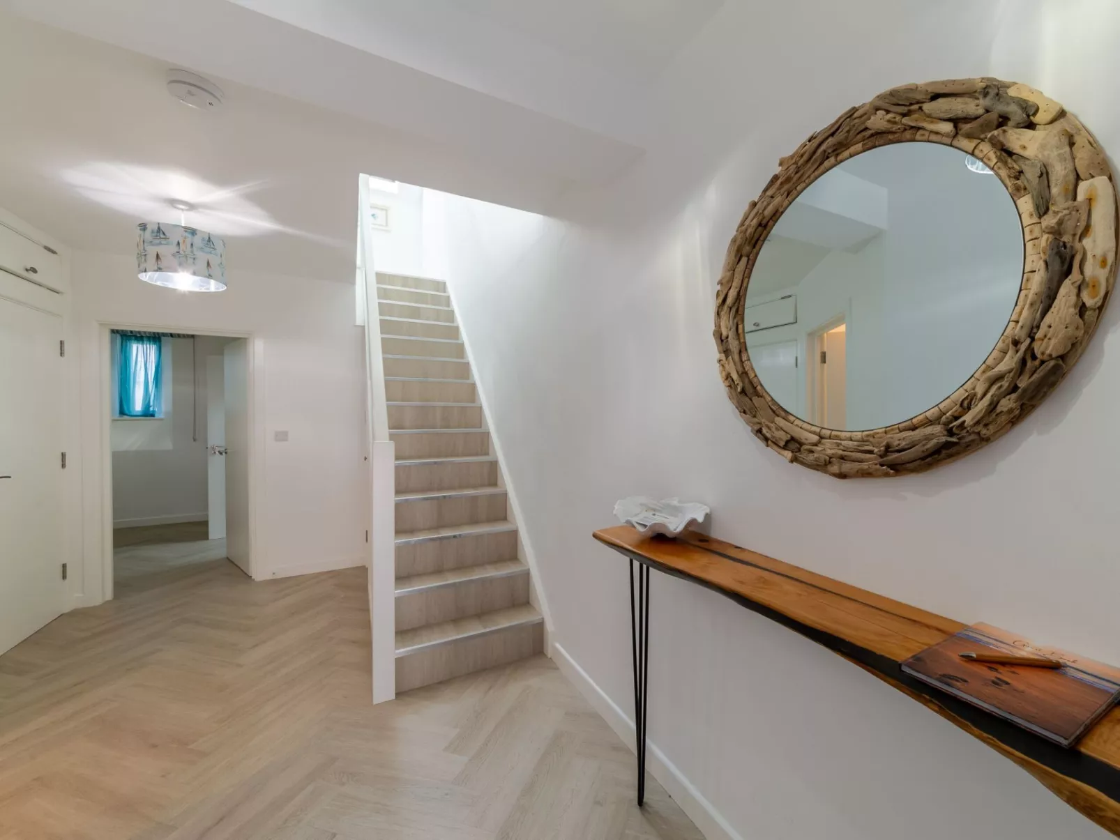 Beach & Lobster House - Binnen