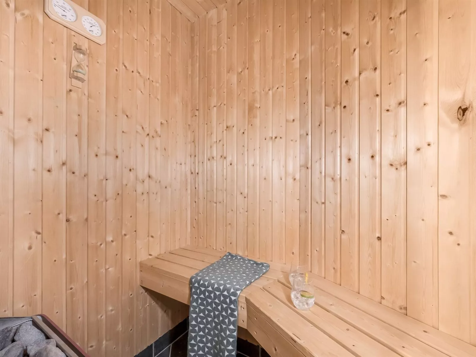 "Cristine" - 400m from the sea