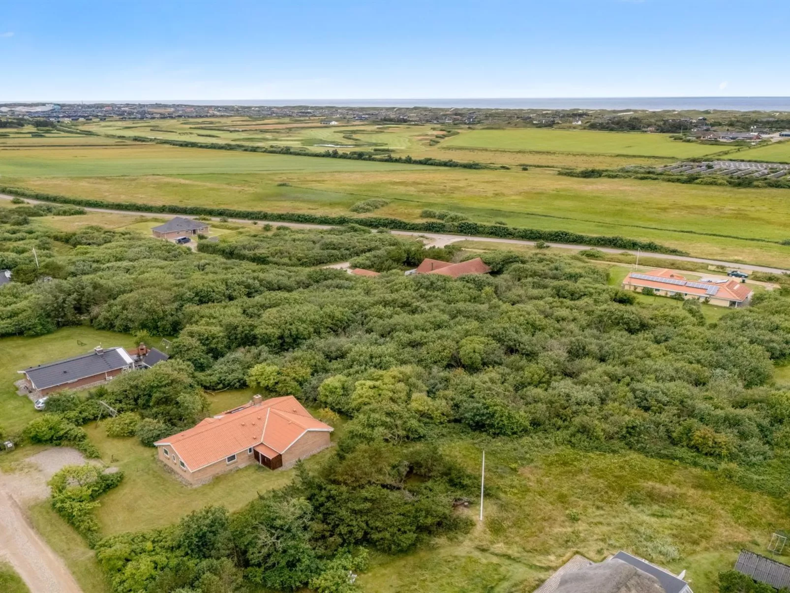 "Dorithea" - 1.3km from the sea - Buiten