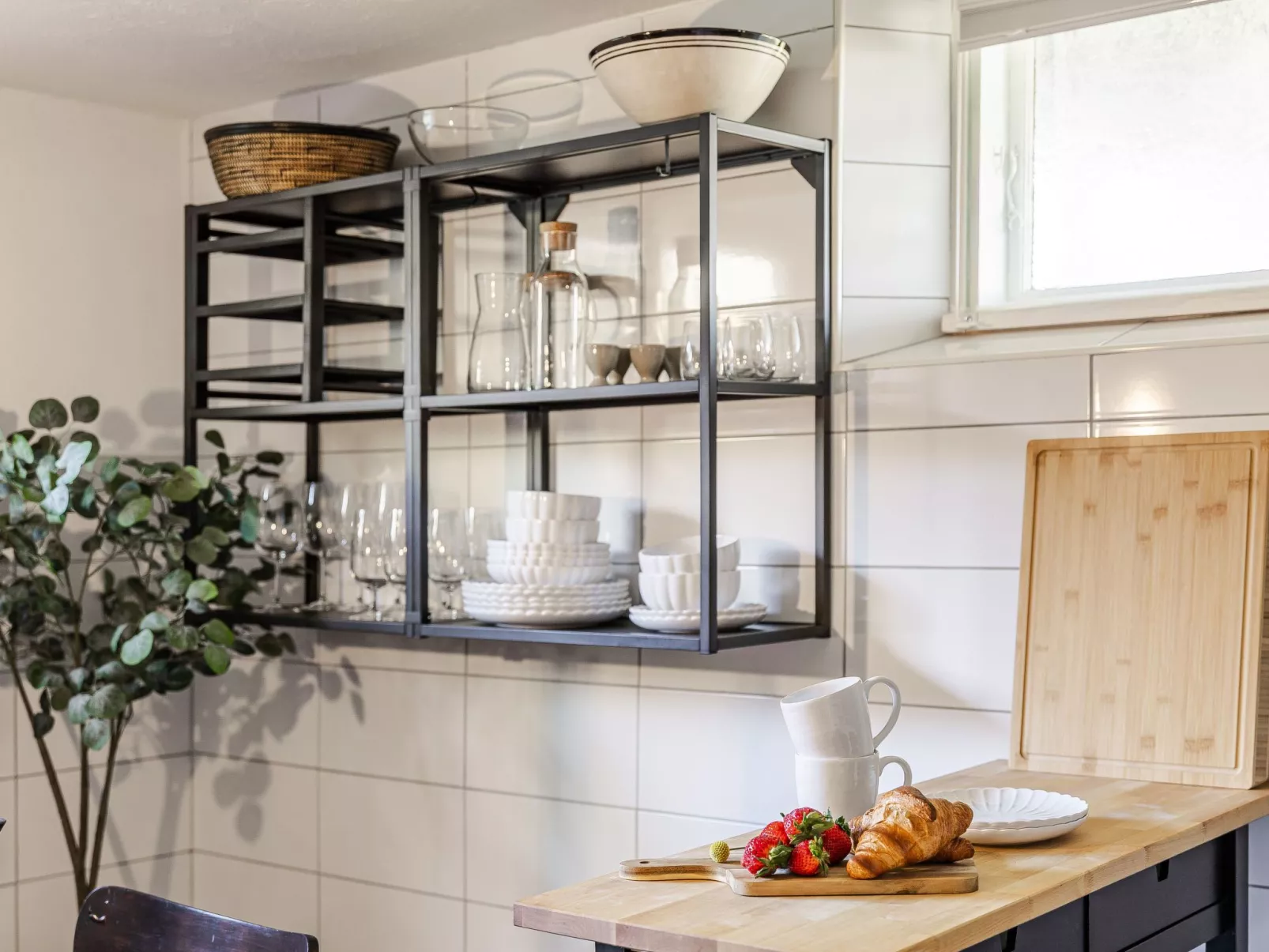 Vårhemsplatsen - Binnen