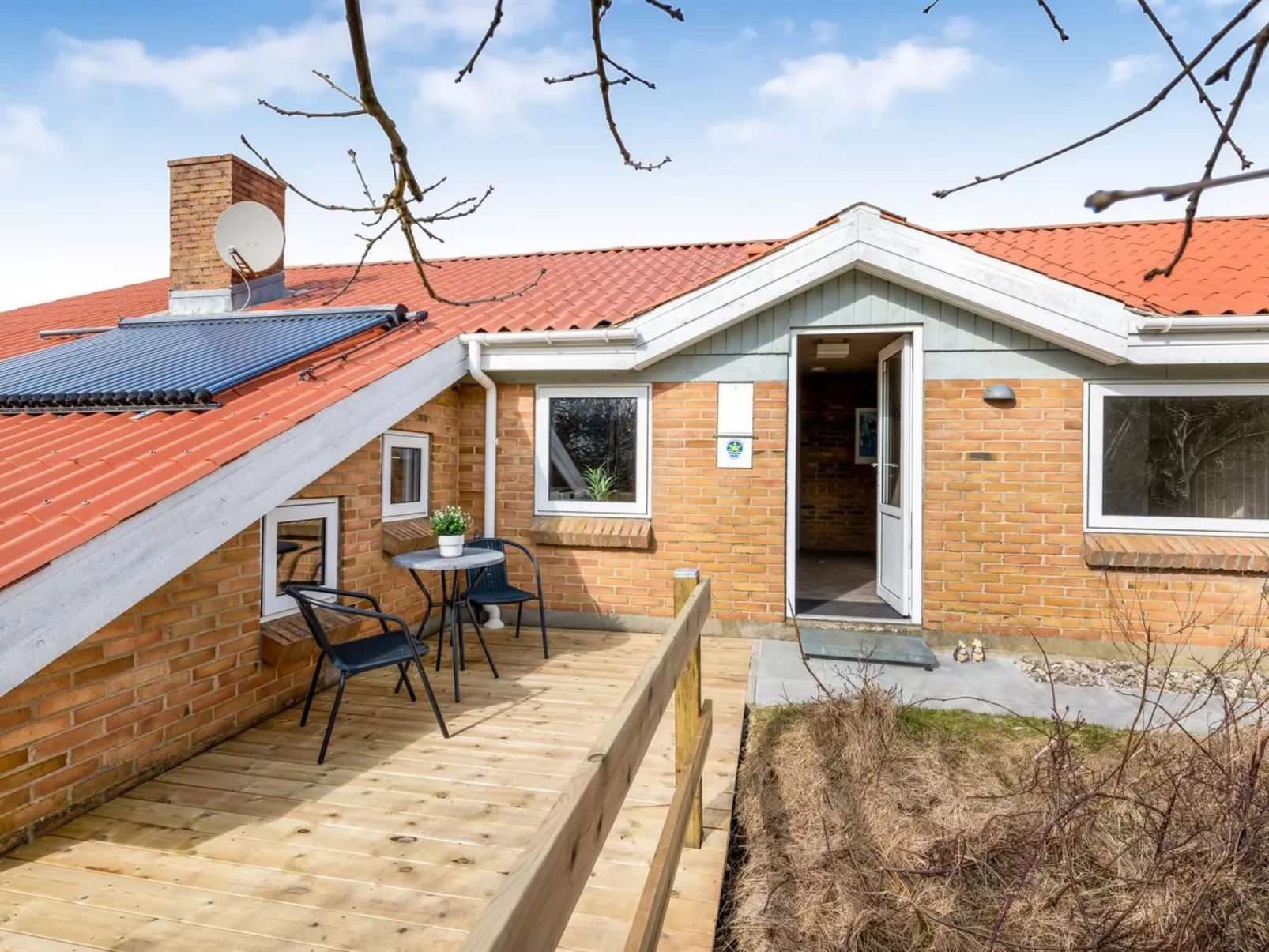 "Dorithea" - 1.3km from the sea - Buiten