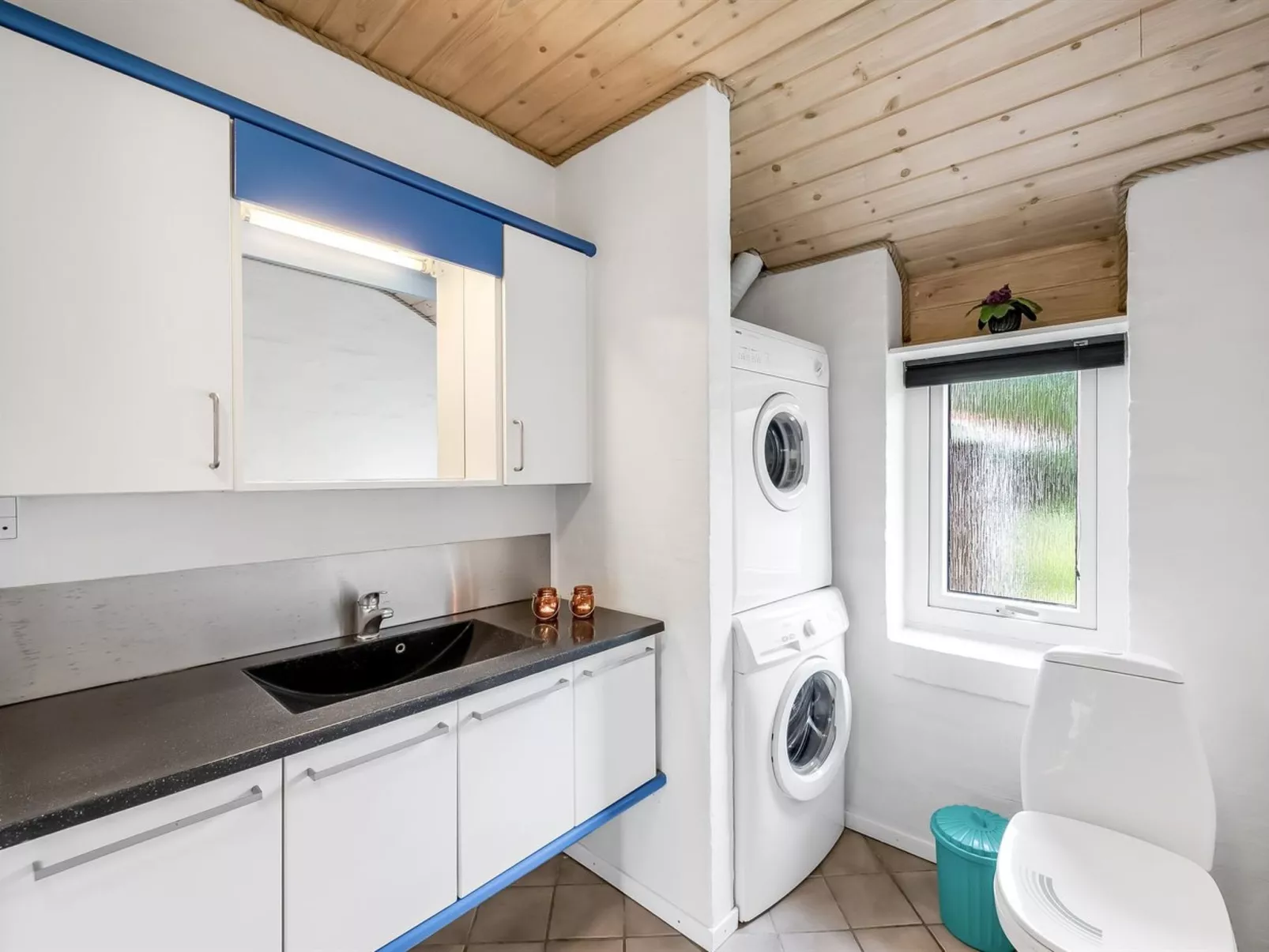 "Dorithea" - 1.3km from the sea - Binnen