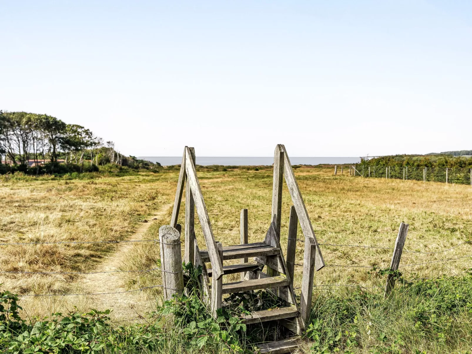 Vårhemsplatsen - Buiten