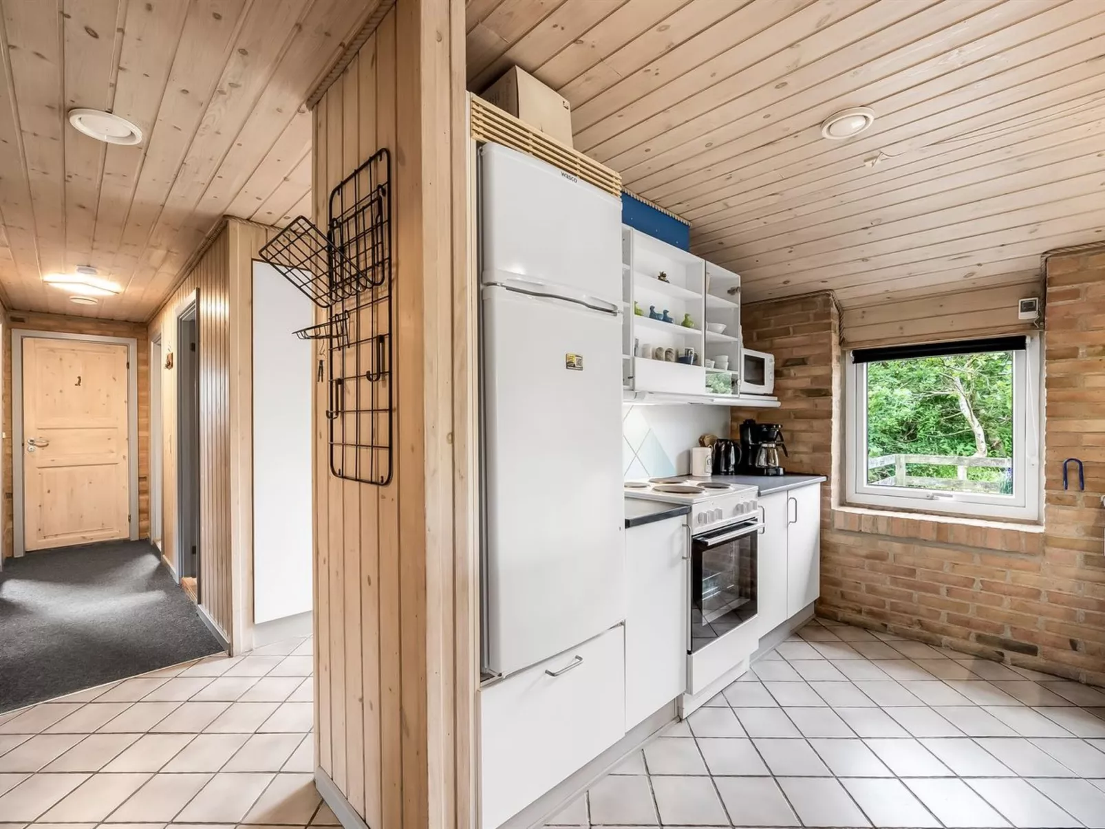 "Dorithea" - 1.3km from the sea - Binnen