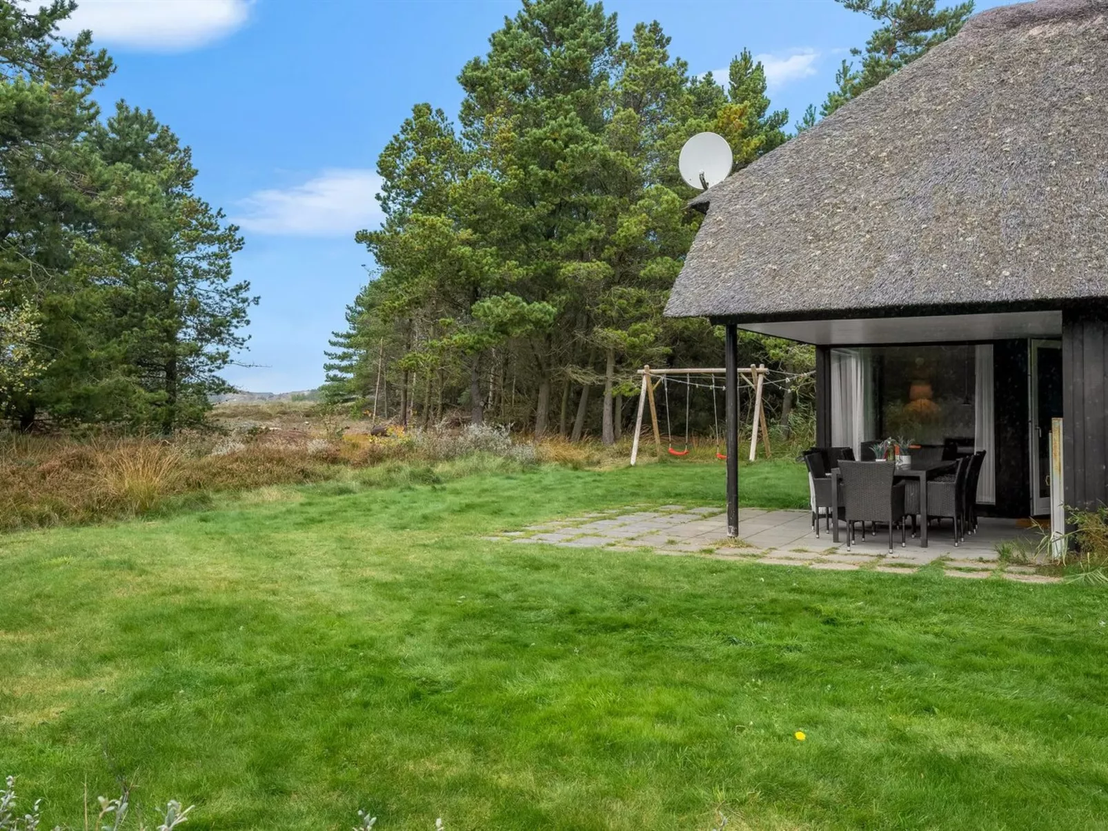 "Dix" - 900m from the sea