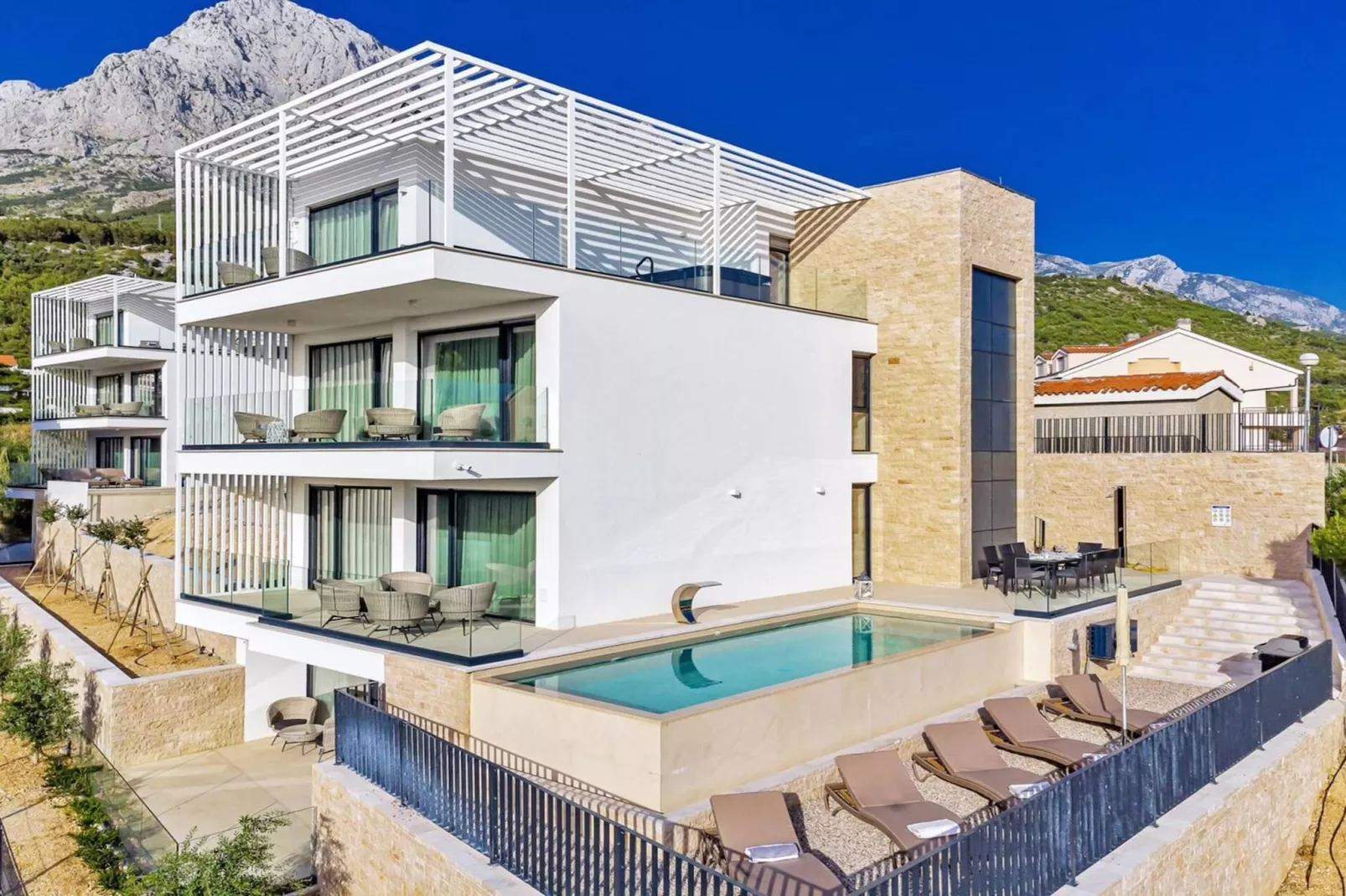 Luxury Villa Delight I – Promajna, Heated Pool