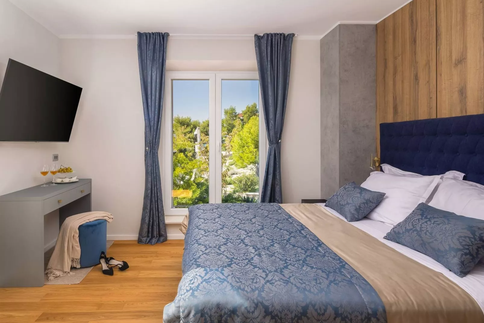 Luxury Seafront Villa Castello Rogoznica with Pool