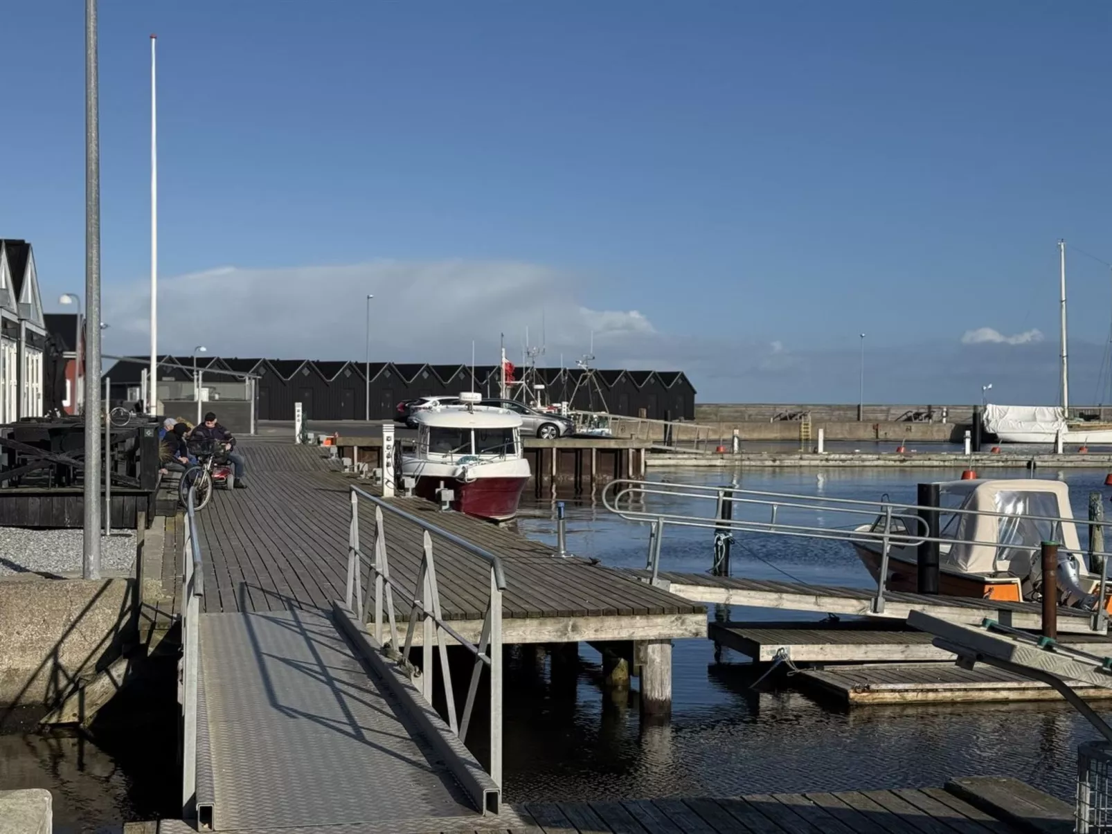 "Elevus" -  from the sea - Buiten