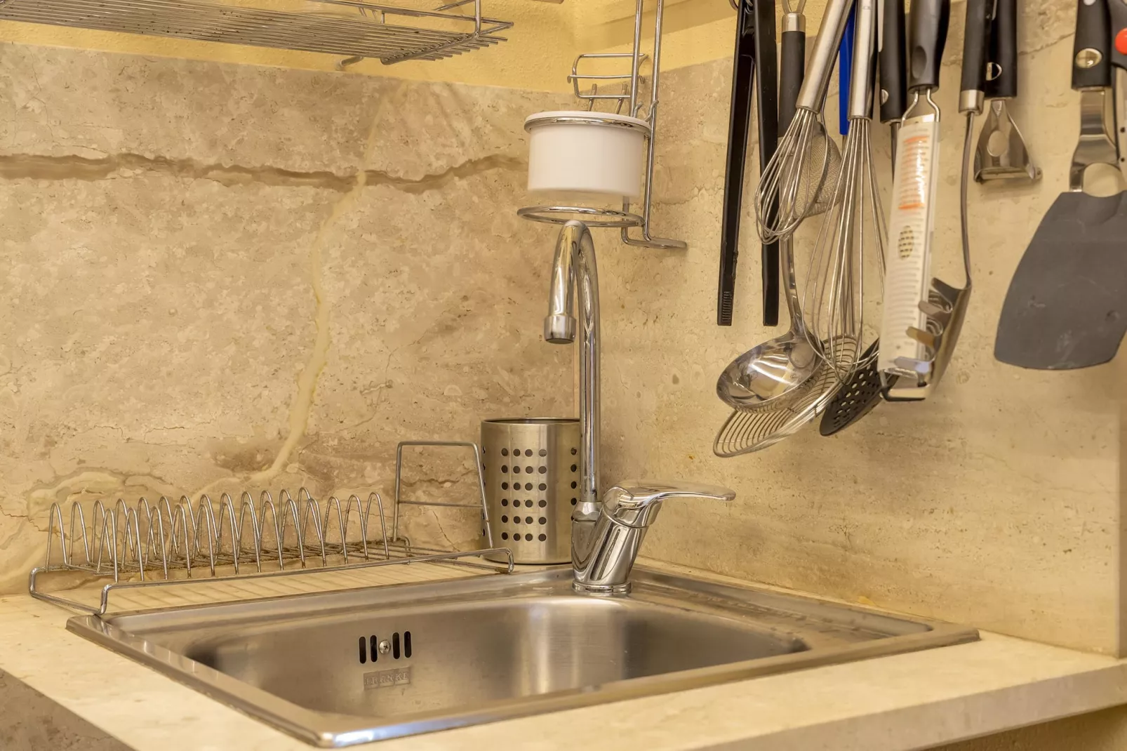 MONOLOCALE BURAGNA - Keuken