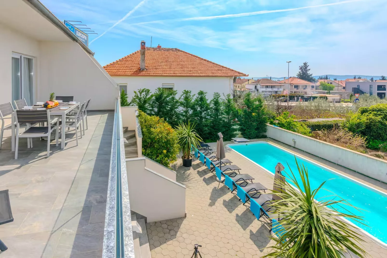 Royal Selection with Pool - Three - Terrasbalkon