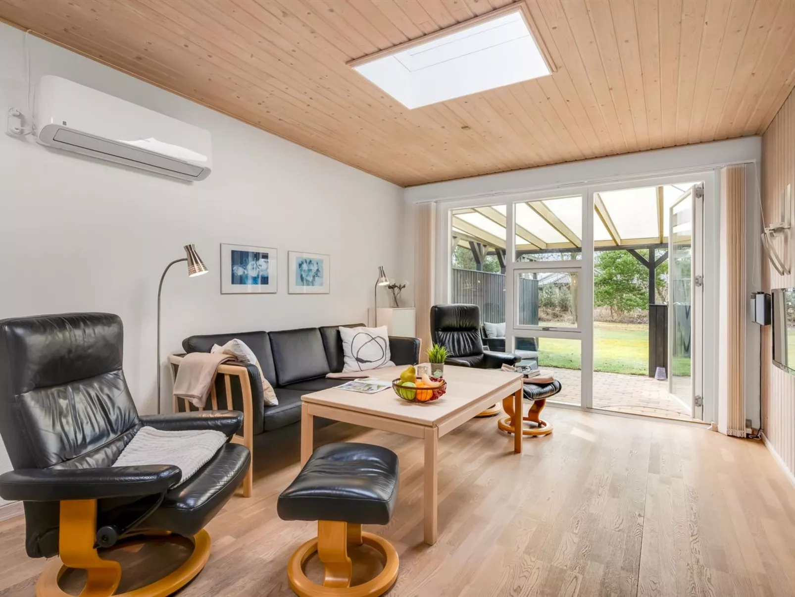 "Ragnborg" - 900m from the sea - Binnen