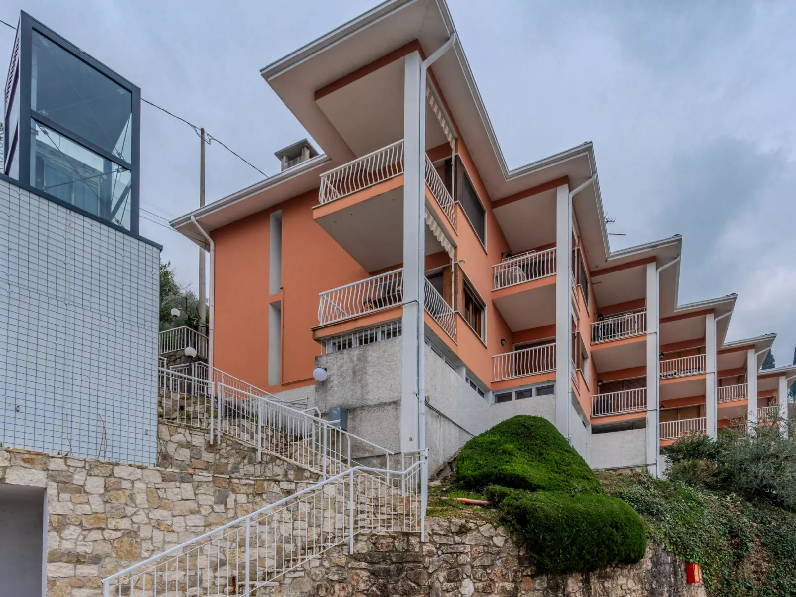 Sona's Lake Home - Buiten