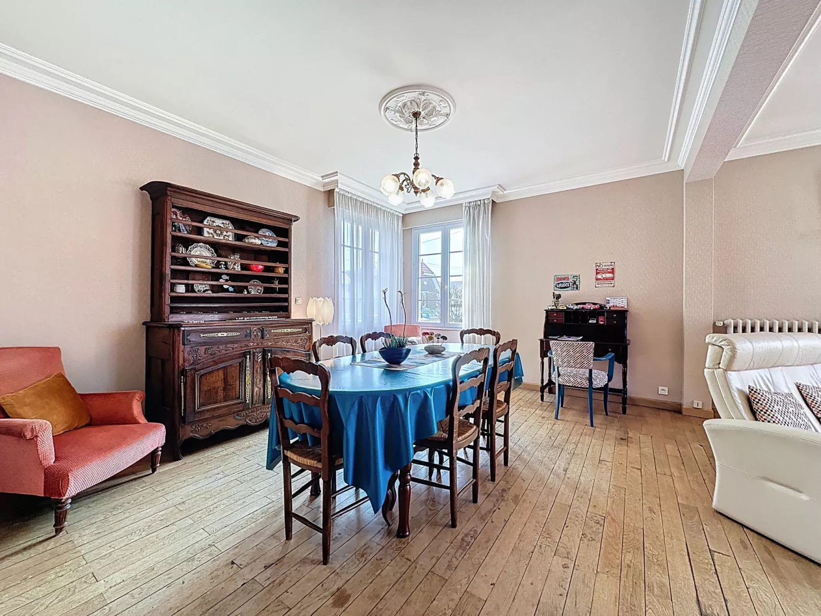 La Rose des Pins - Binnen