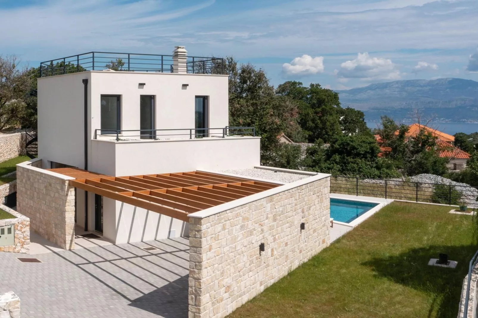 Luxury Villa Soleia Skrip with Private Pool - Buitenkant zomer