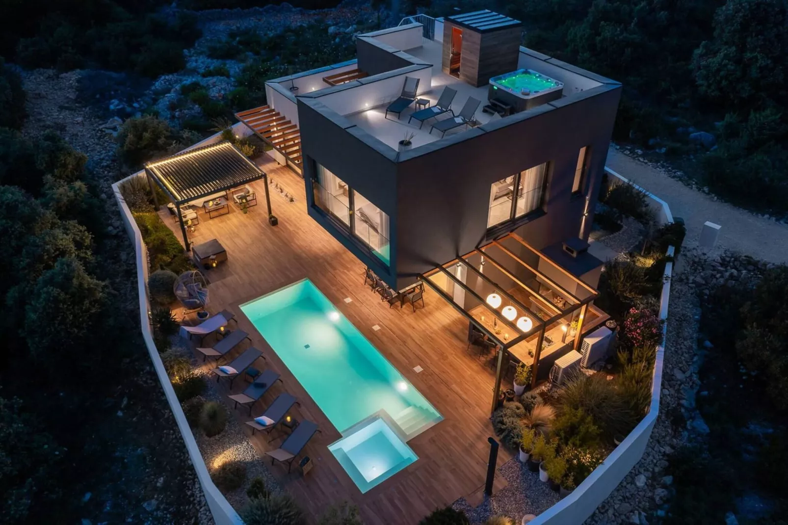 Luxury Villa Indigo Kanica with Heated Pool - Buitenkant zomer