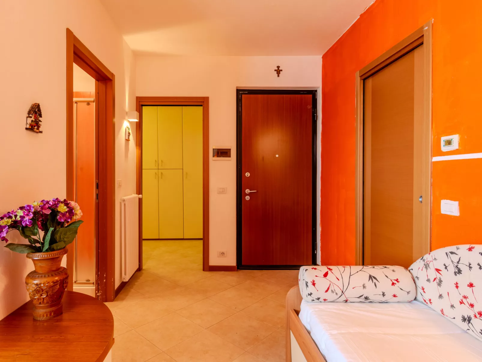 Sona's Lake Home - Binnen