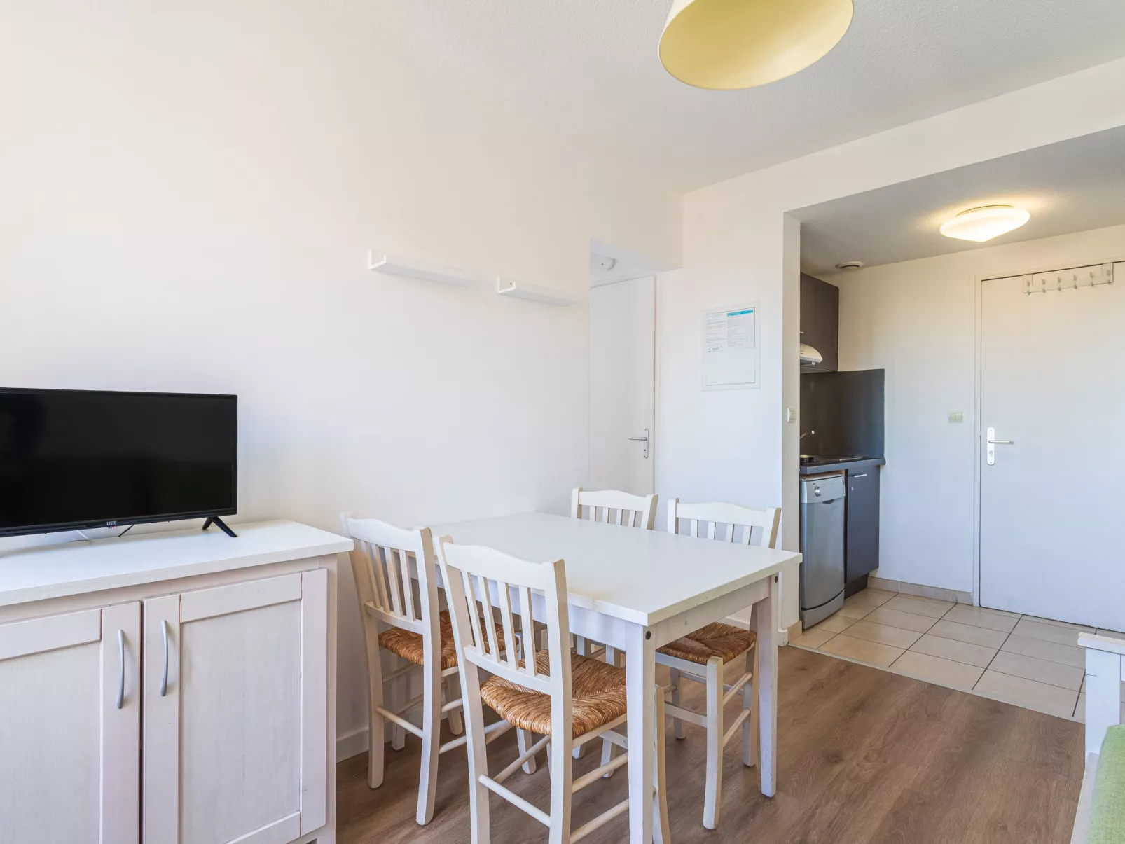 L'île d'Or - Binnen