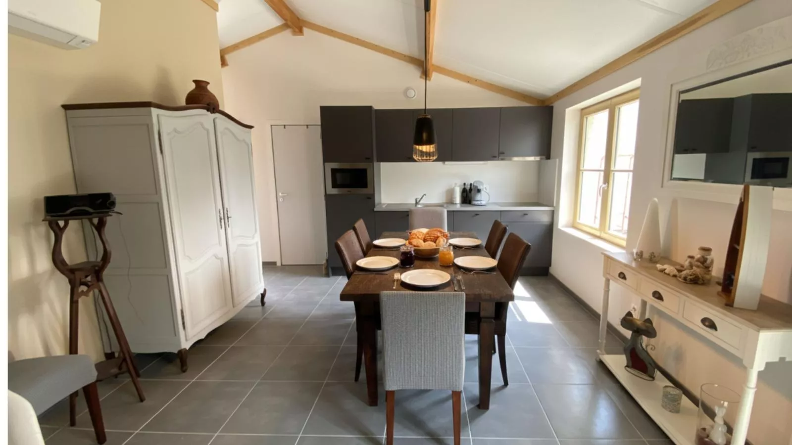 Westhinder II Combi H8-9 - Eetkamer