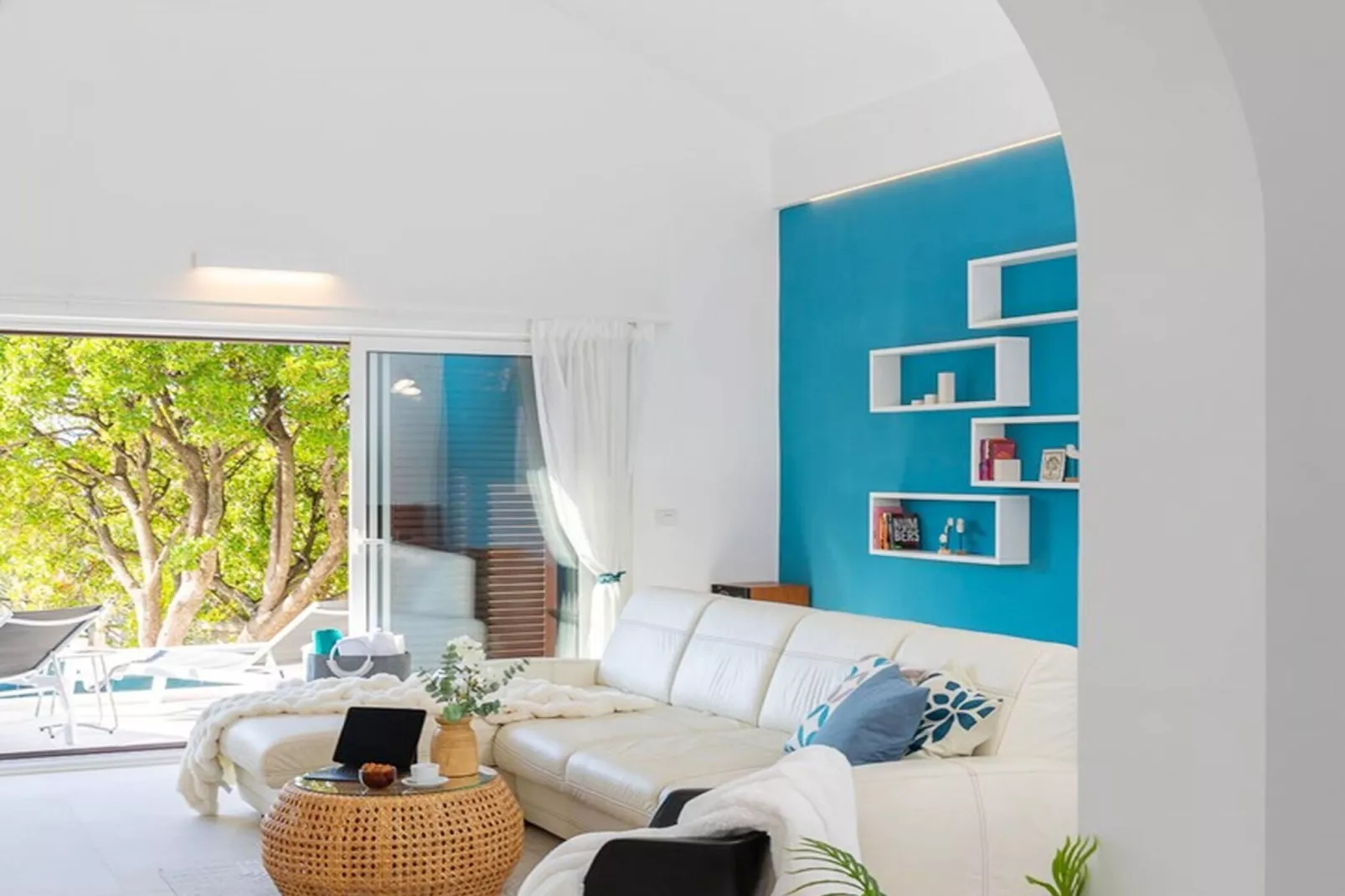 Luxury Villa Mila Supetar with Pool in the Center - Woonkamer