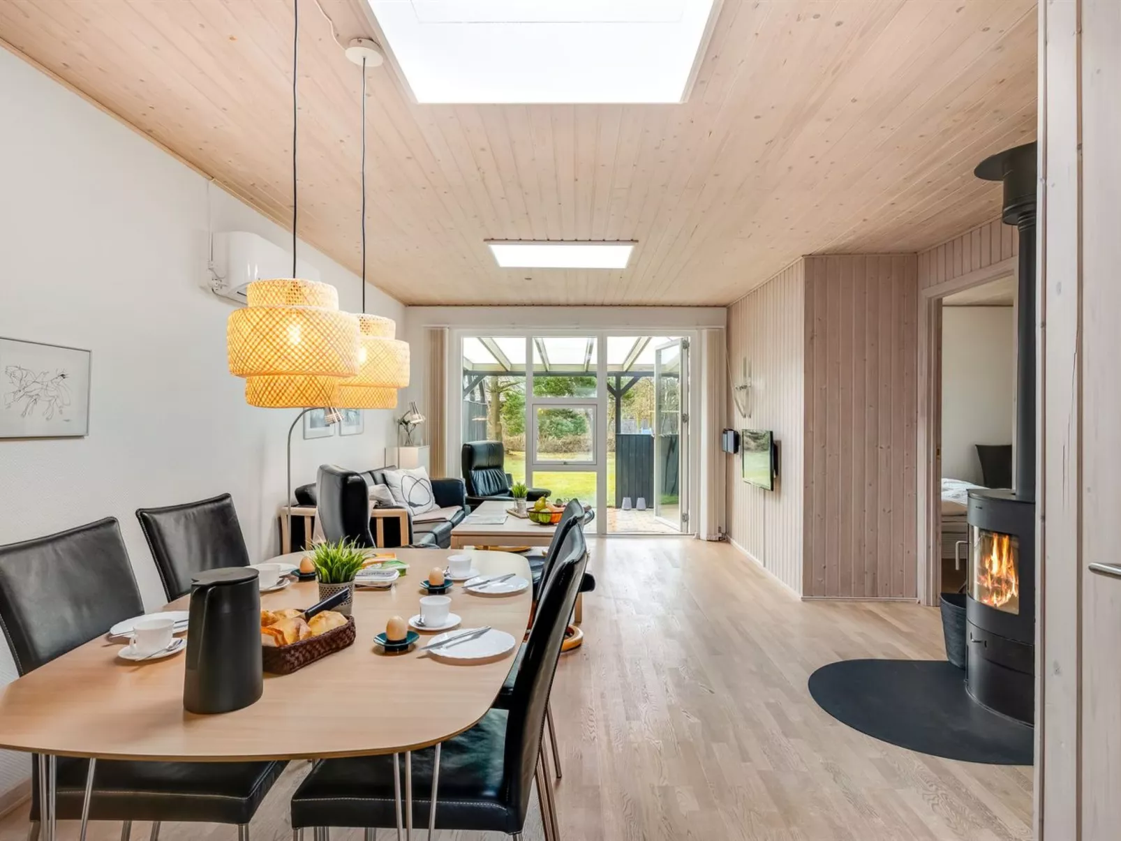 "Ragnborg" - 900m from the sea - Binnen