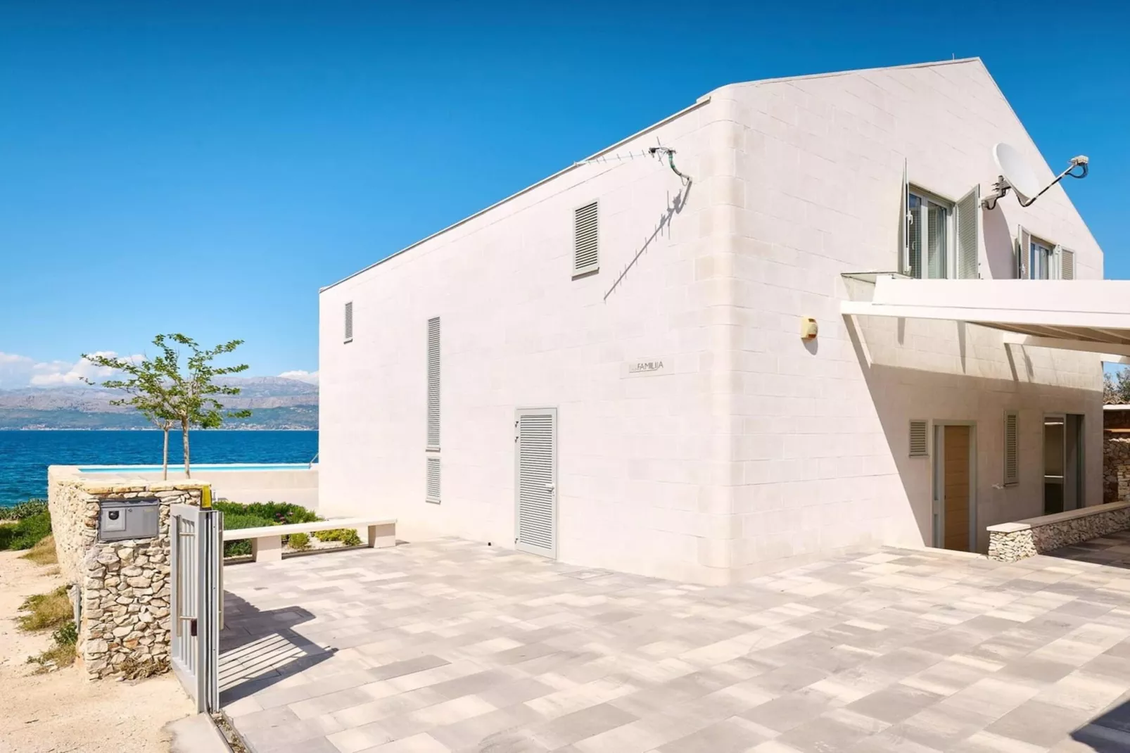 Luxury Seafront Villa Casa Familija Brac with Pool - Buitenkant zomer