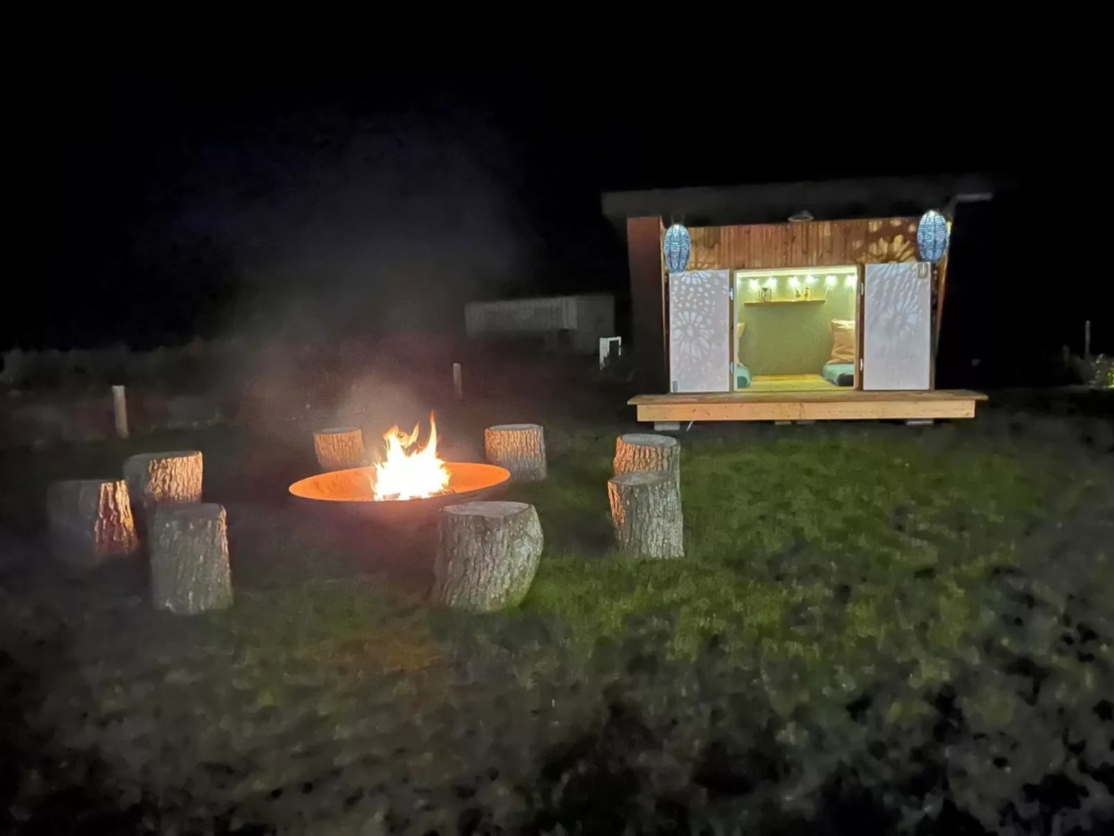 "Elevus" -  from the sea - Buiten