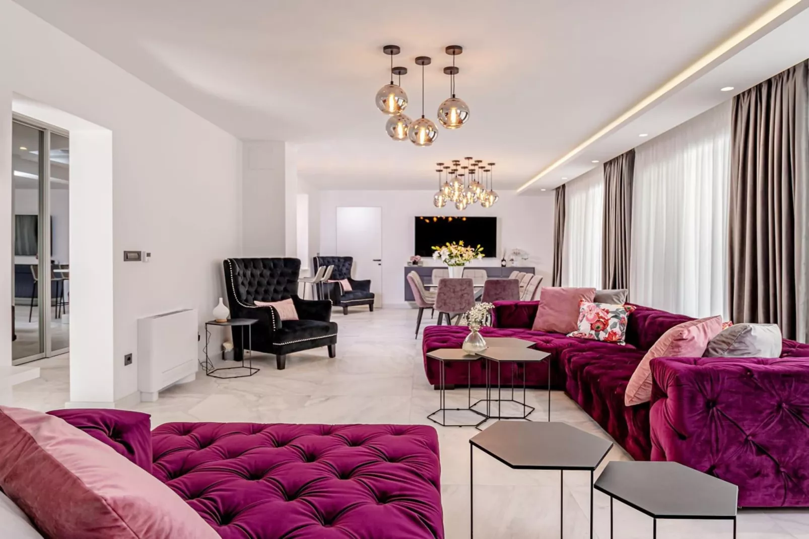 Luxury Villa Velvet Bourbon Split w/ Pool & Tennis - Woonkamer