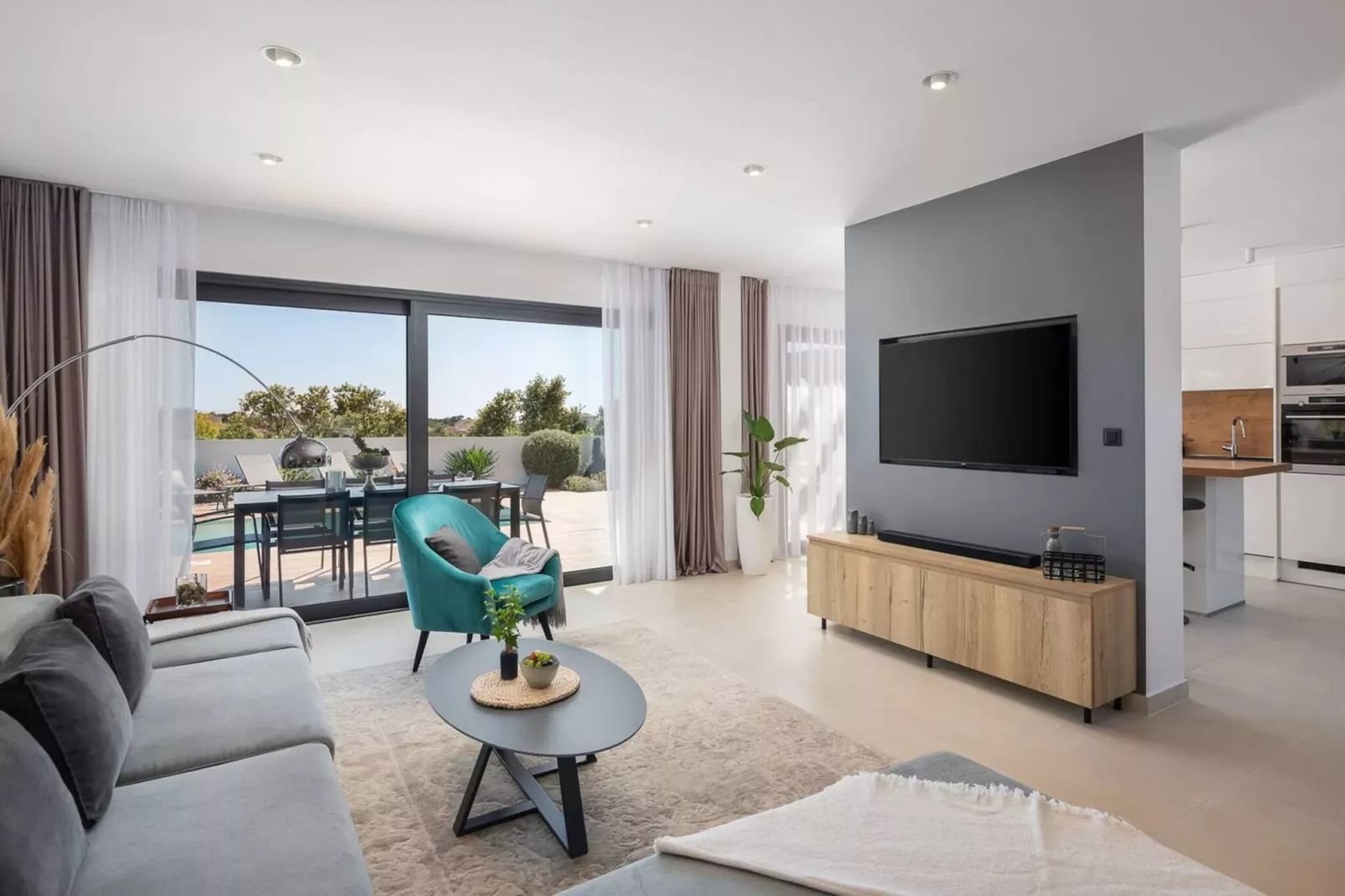 Luxury Villa Indigo Kanica with Heated Pool - Woonkamer