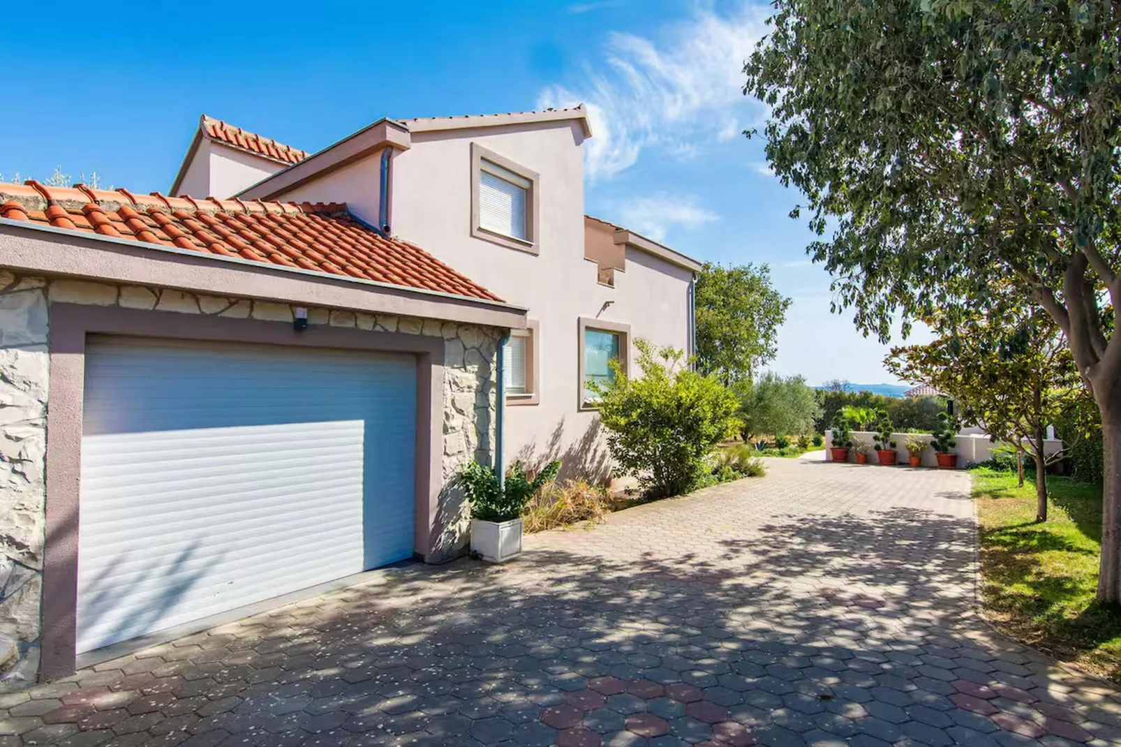 Holiday house Zupan - Buitenkant zomer