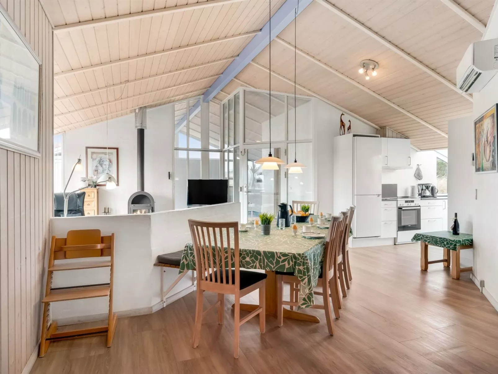 "Petkana" - 700m from the sea - Binnen