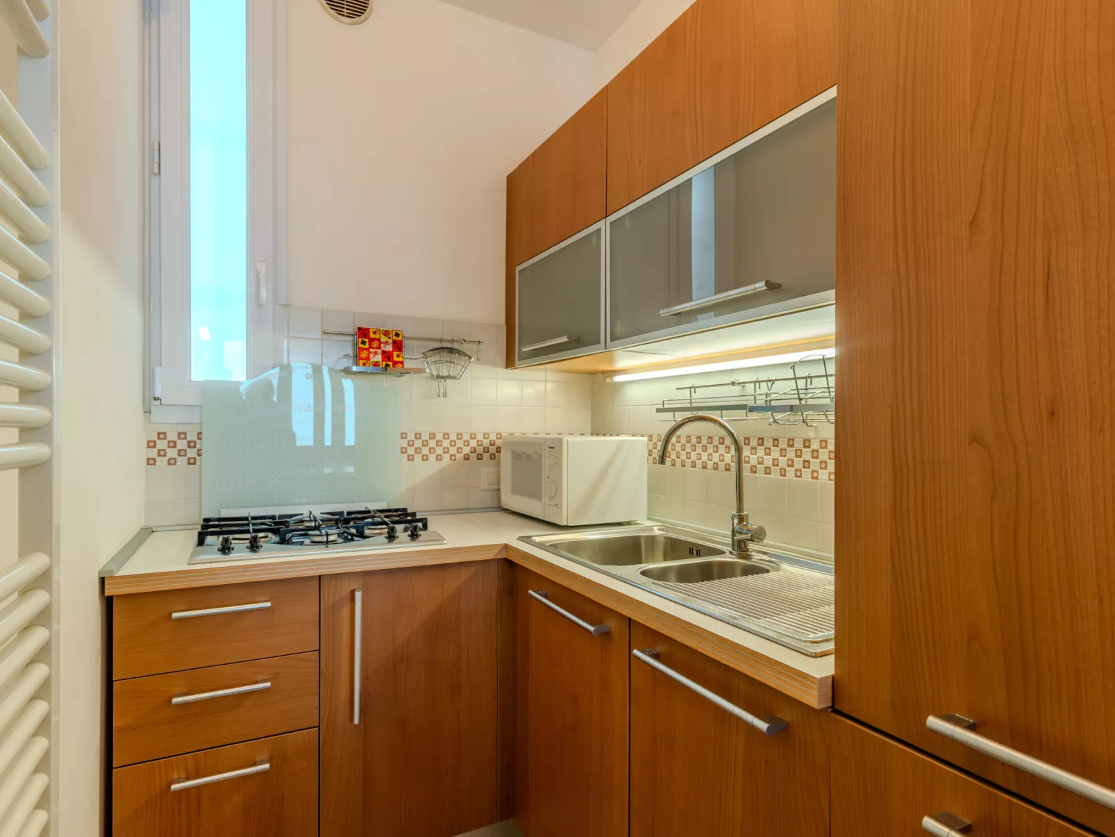 Sona's Lake Home - Binnen