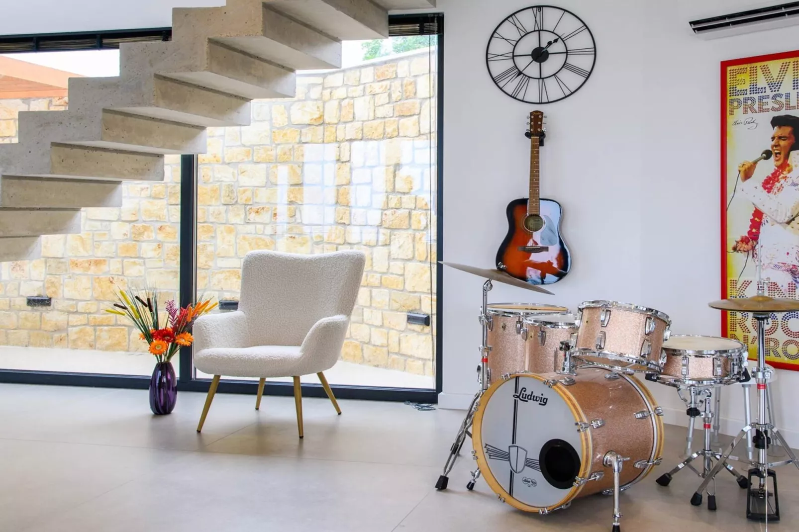 Luxury Villa Soleia Skrip with Private Pool - Woonkamer